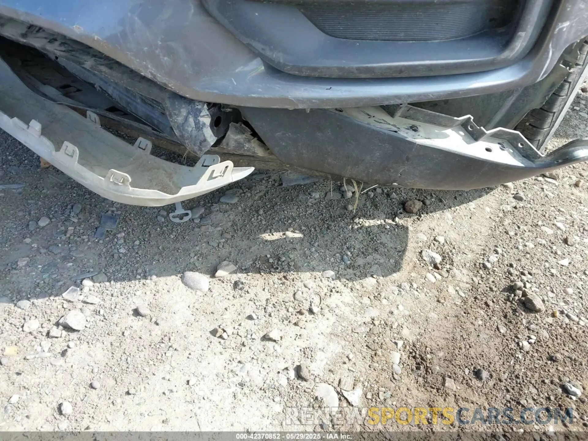 6 Фотография поврежденного автомобиля KL7CJPSB1KB744101 CHEVROLET TRAX 2019