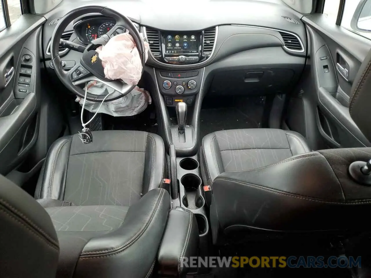 8 Фотография поврежденного автомобиля KL7CJPSB1KB926719 CHEVROLET TRAX 2019
