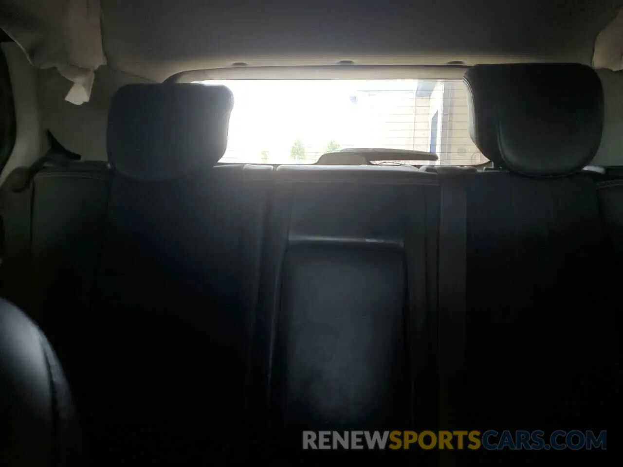10 Photograph of a damaged car KL7CJPSB2KB727503 CHEVROLET TRAX 2019