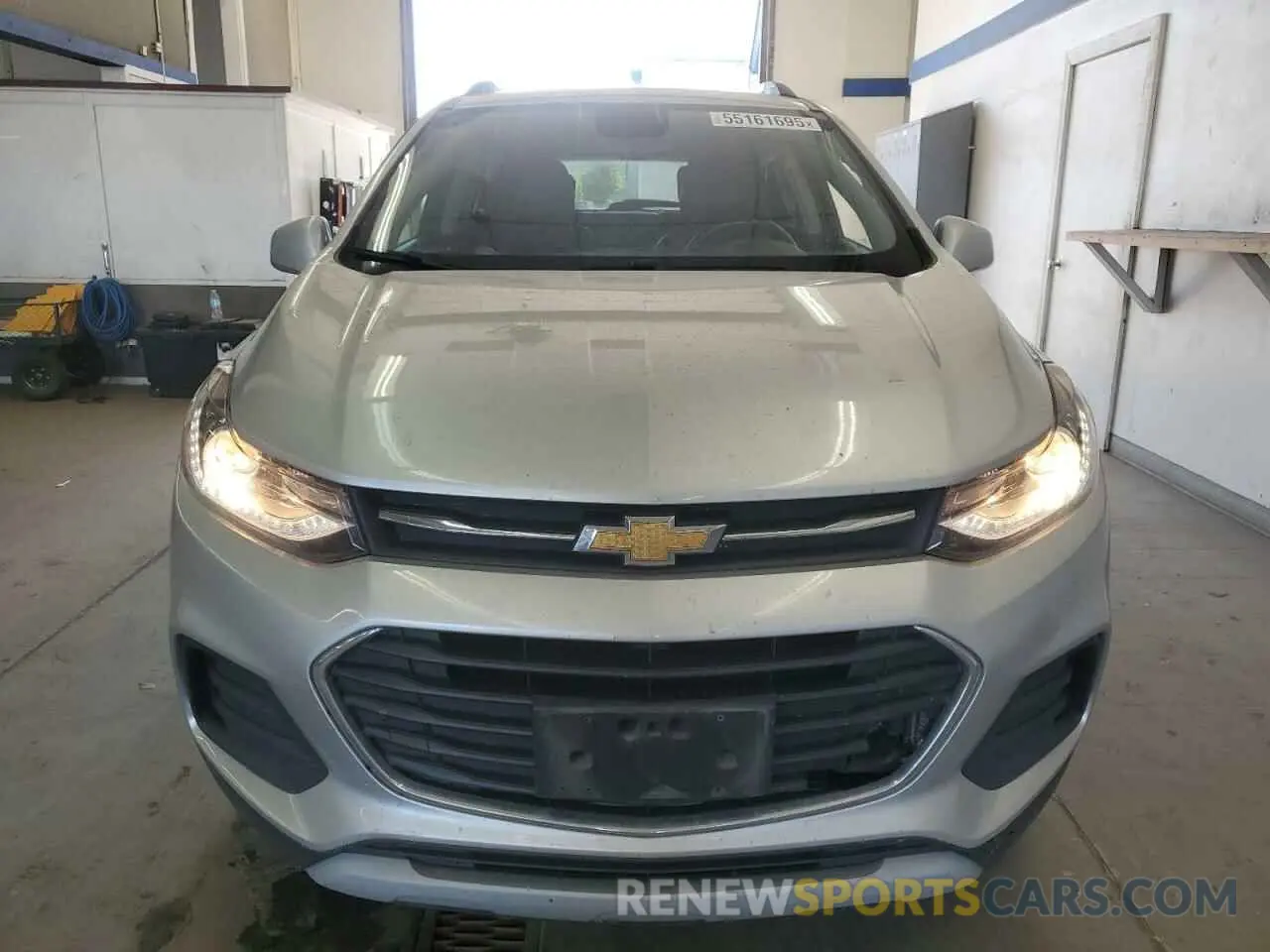 5 Photograph of a damaged car KL7CJPSB2KB727503 CHEVROLET TRAX 2019