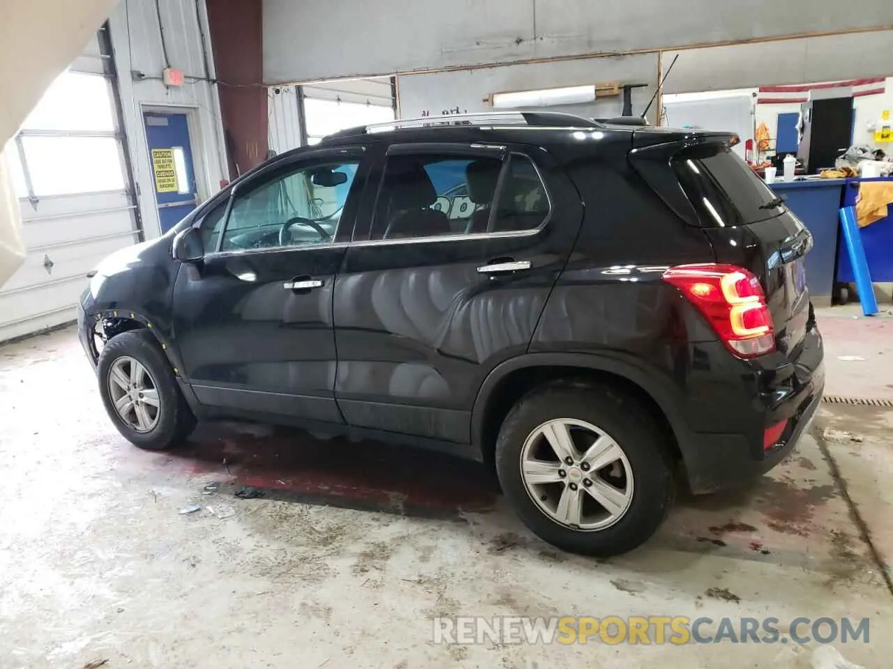 2 Photograph of a damaged car KL7CJPSB2KB791525 CHEVROLET TRAX 2019
