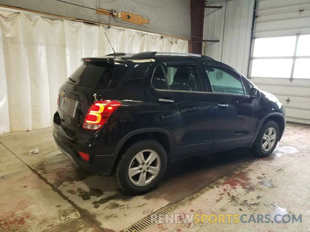 3 Photograph of a damaged car KL7CJPSB2KB791525 CHEVROLET TRAX 2019