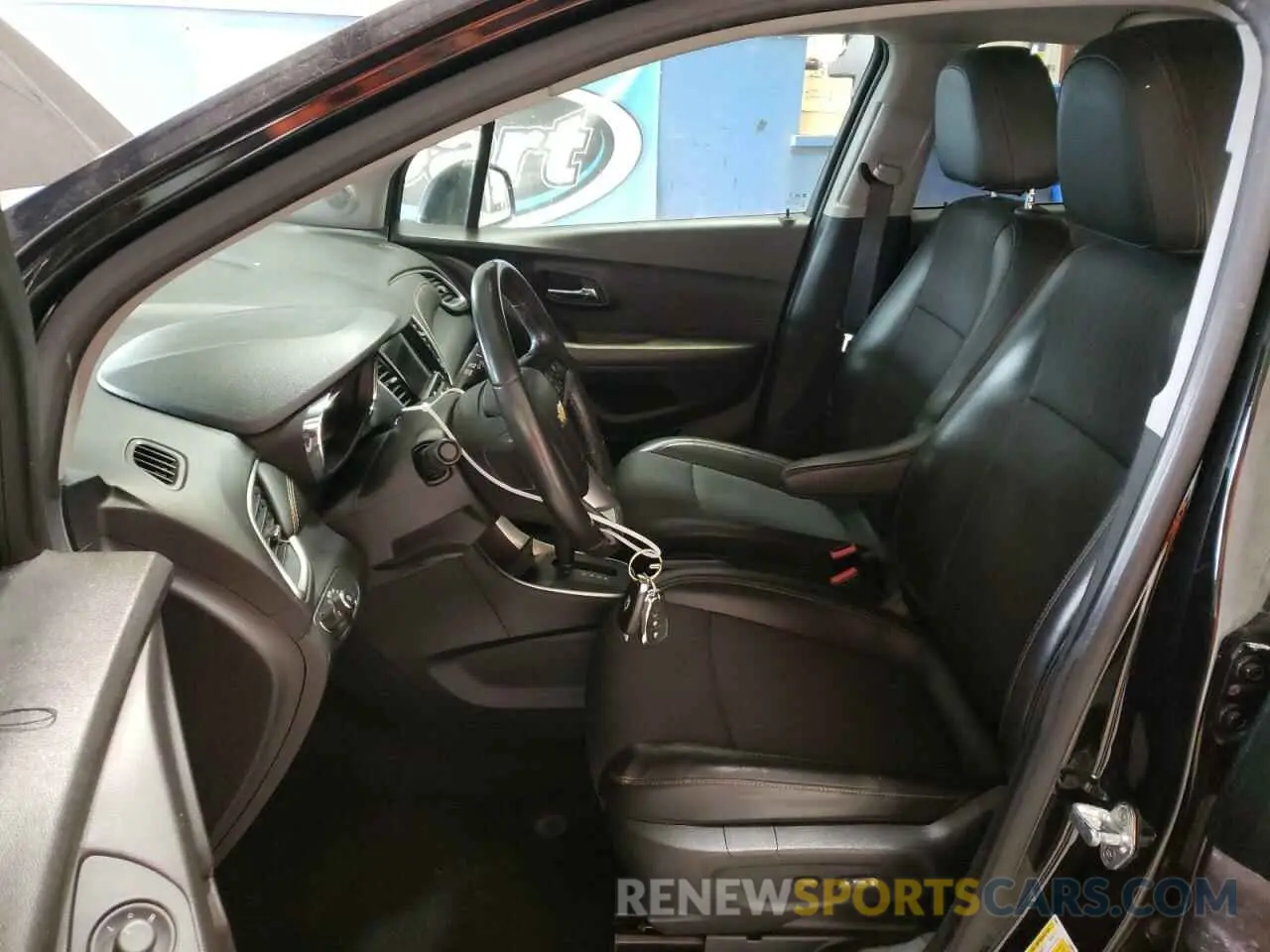 7 Photograph of a damaged car KL7CJPSB2KB791525 CHEVROLET TRAX 2019