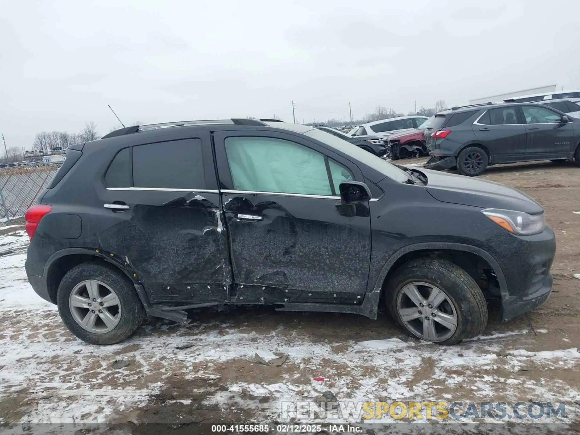 13 Фотография поврежденного автомобиля KL7CJPSB6KB873807 CHEVROLET TRAX 2019
