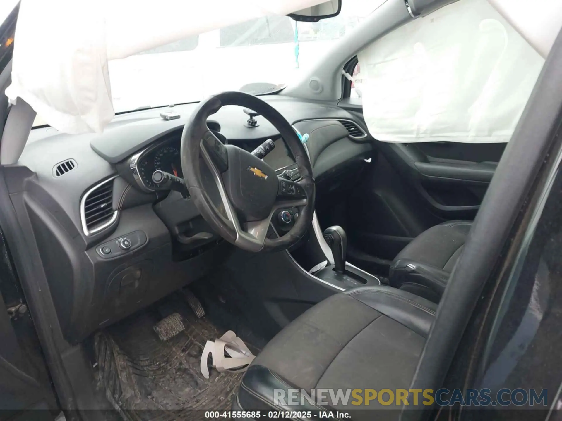 5 Фотография поврежденного автомобиля KL7CJPSB6KB873807 CHEVROLET TRAX 2019