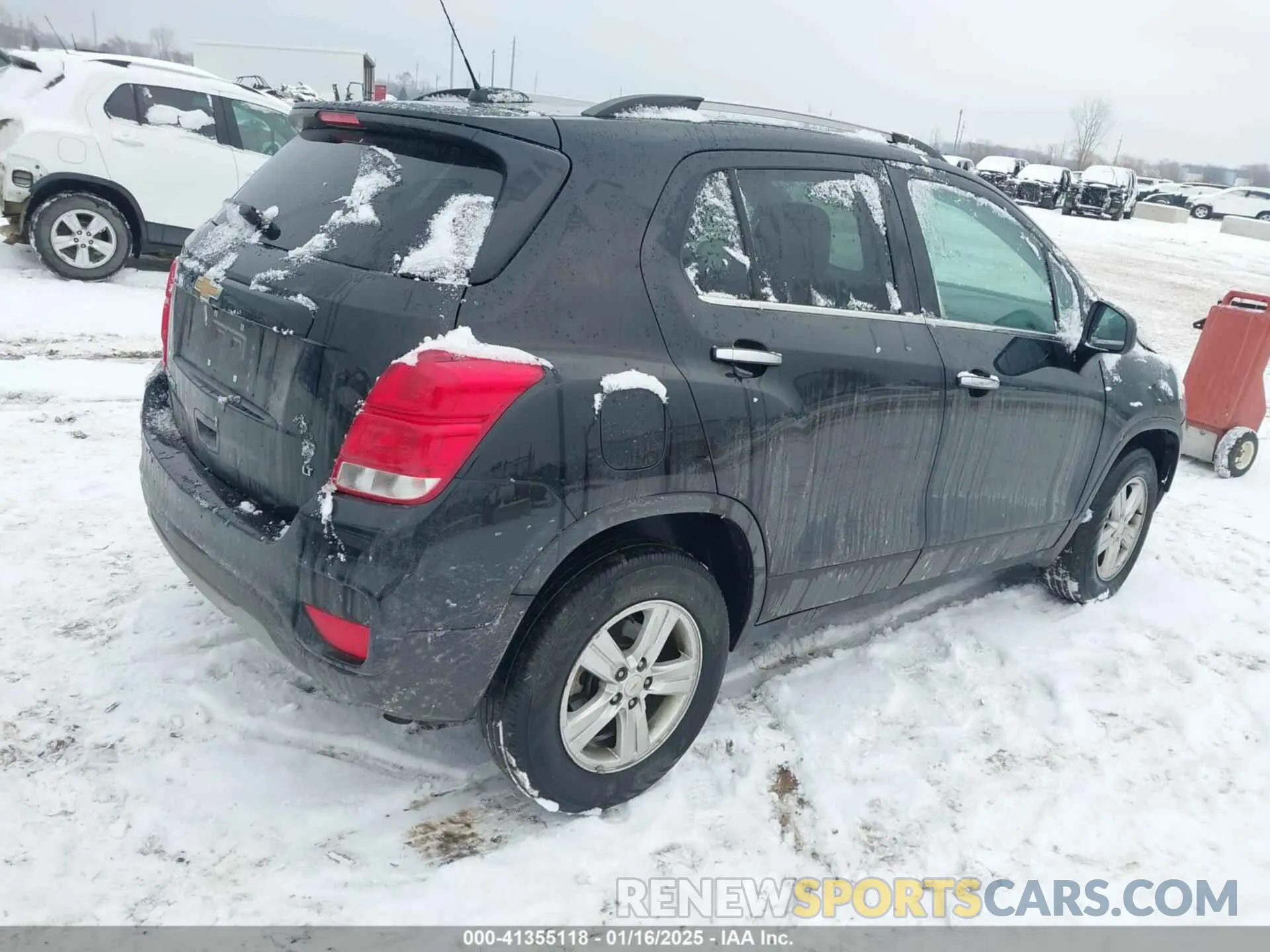4 Photograph of a damaged car KL7CJPSB6KB925985 CHEVROLET TRAX 2019