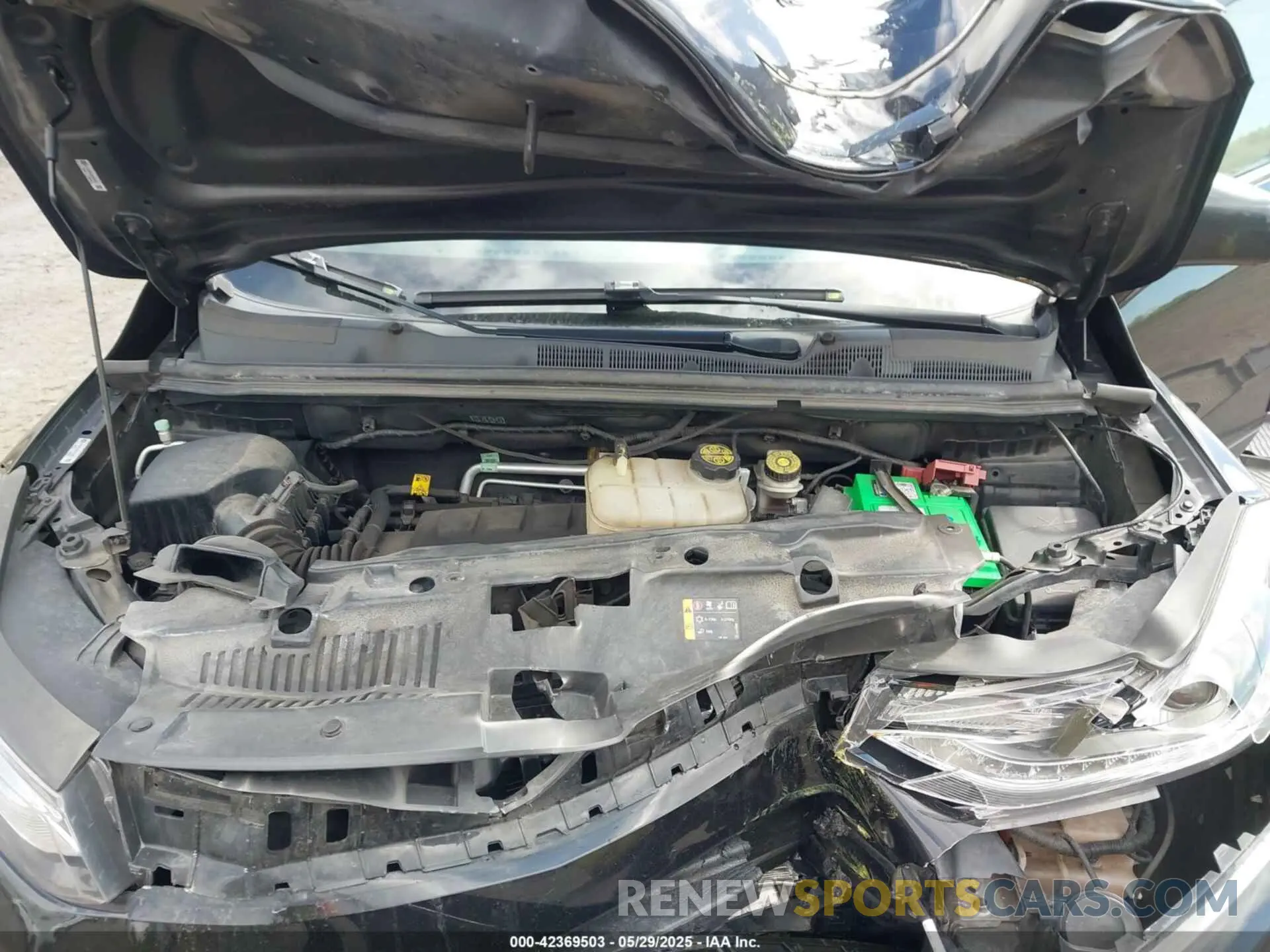 10 Photograph of a damaged car KL7CJPSB7KB732437 CHEVROLET TRAX 2019
