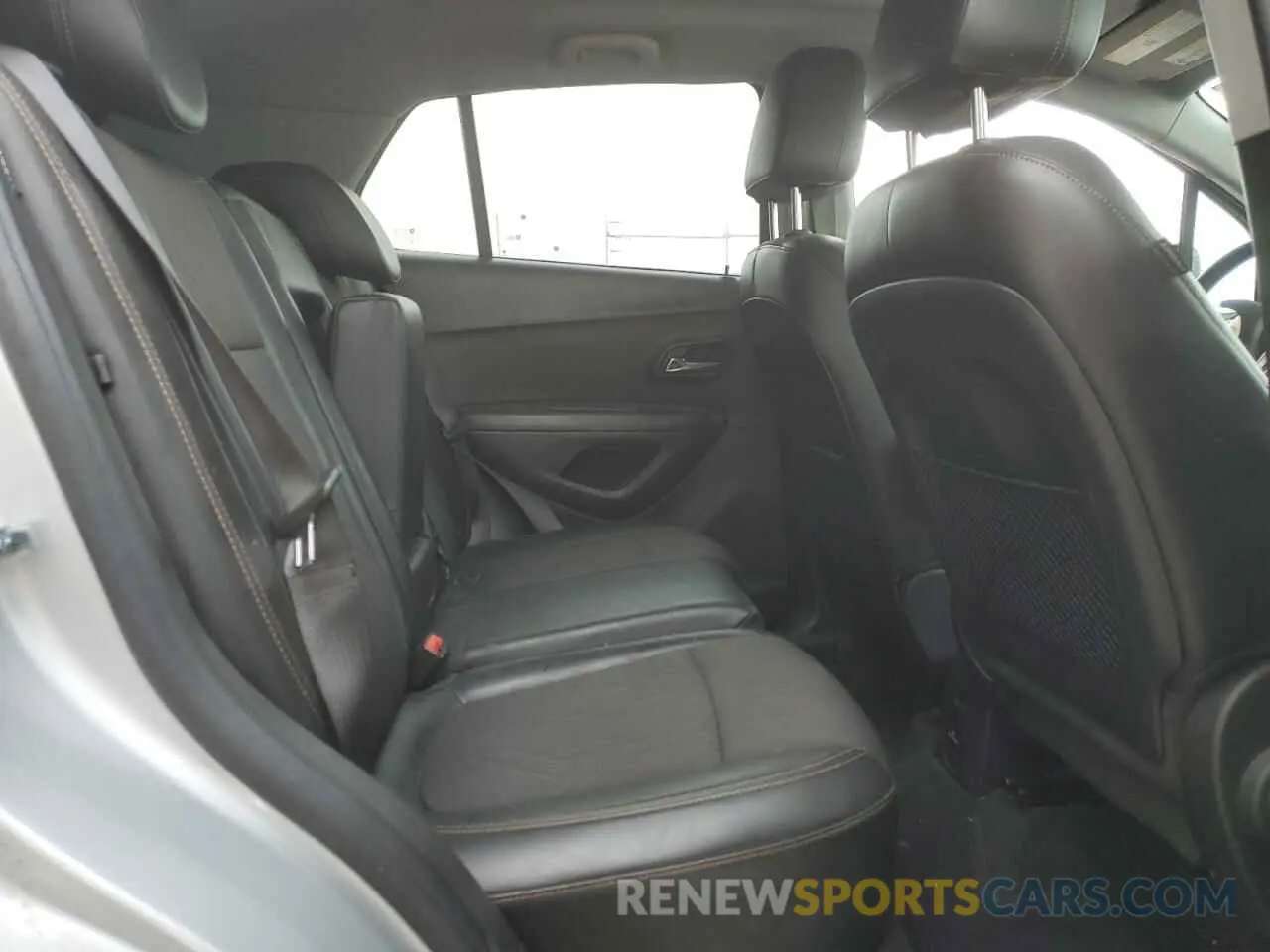 11 Photograph of a damaged car KL7CJPSB7KB866963 CHEVROLET TRAX 2019