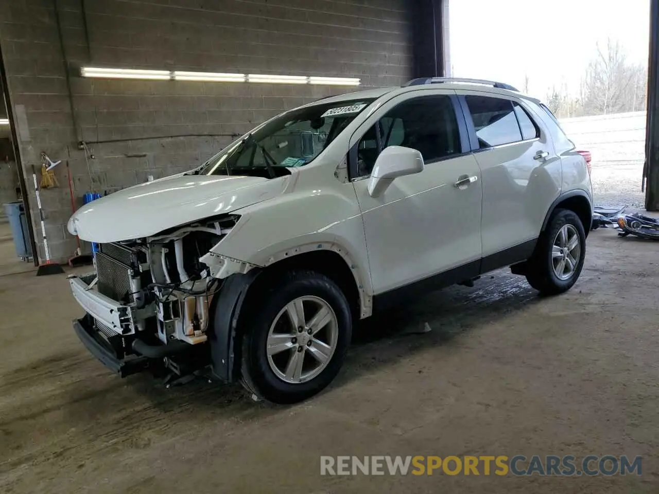 1 Photograph of a damaged car KL7CJPSB7KB904675 CHEVROLET TRAX 2019