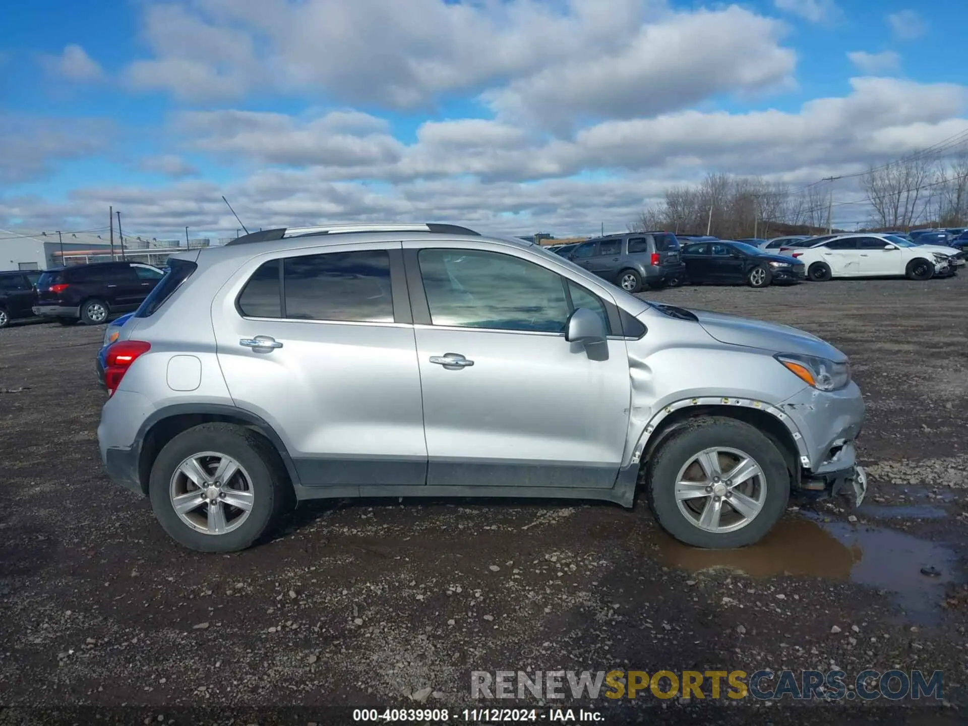 13 Photograph of a damaged car KL7CJPSB8KB830991 CHEVROLET TRAX 2019