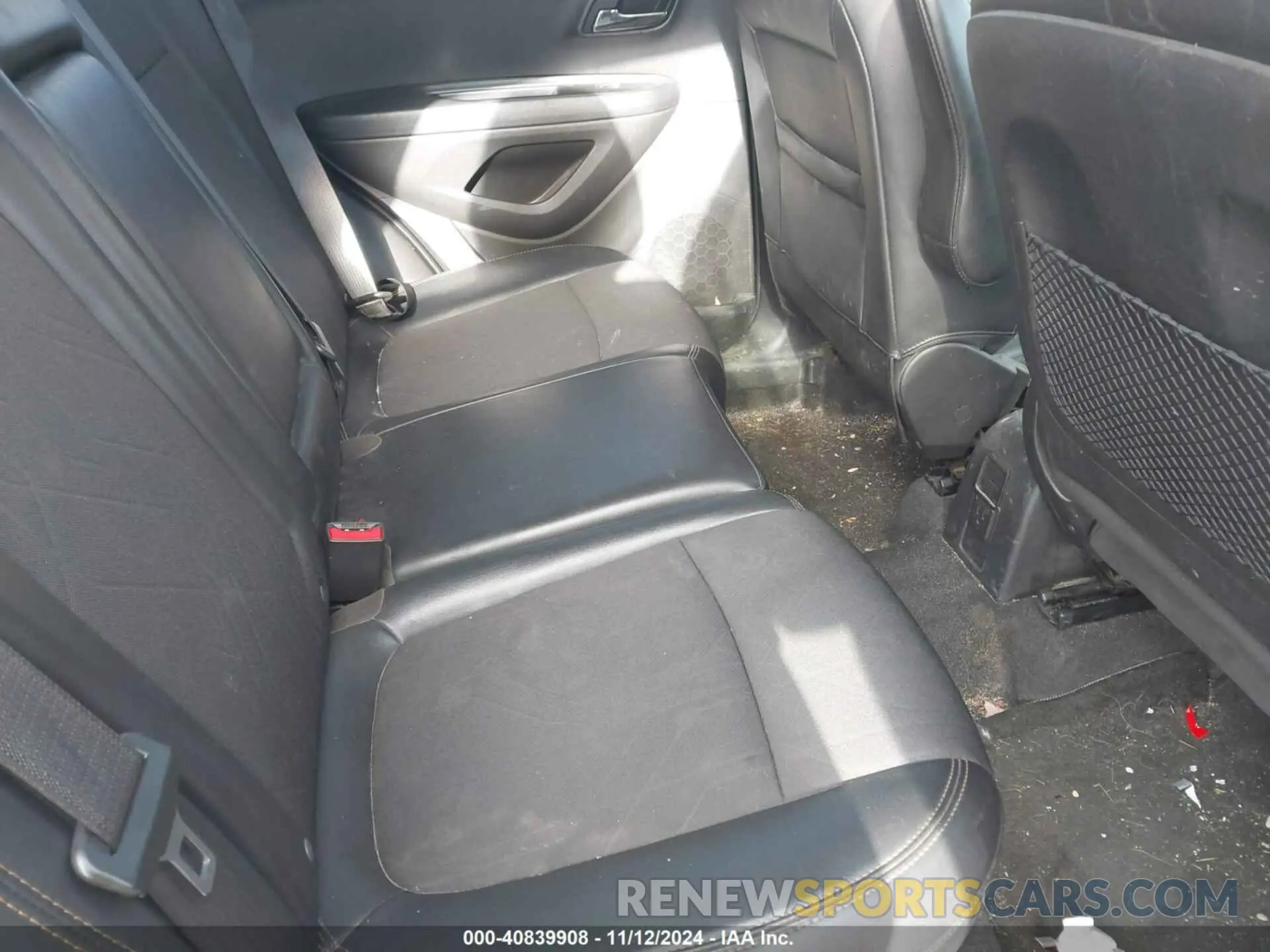 8 Photograph of a damaged car KL7CJPSB8KB830991 CHEVROLET TRAX 2019