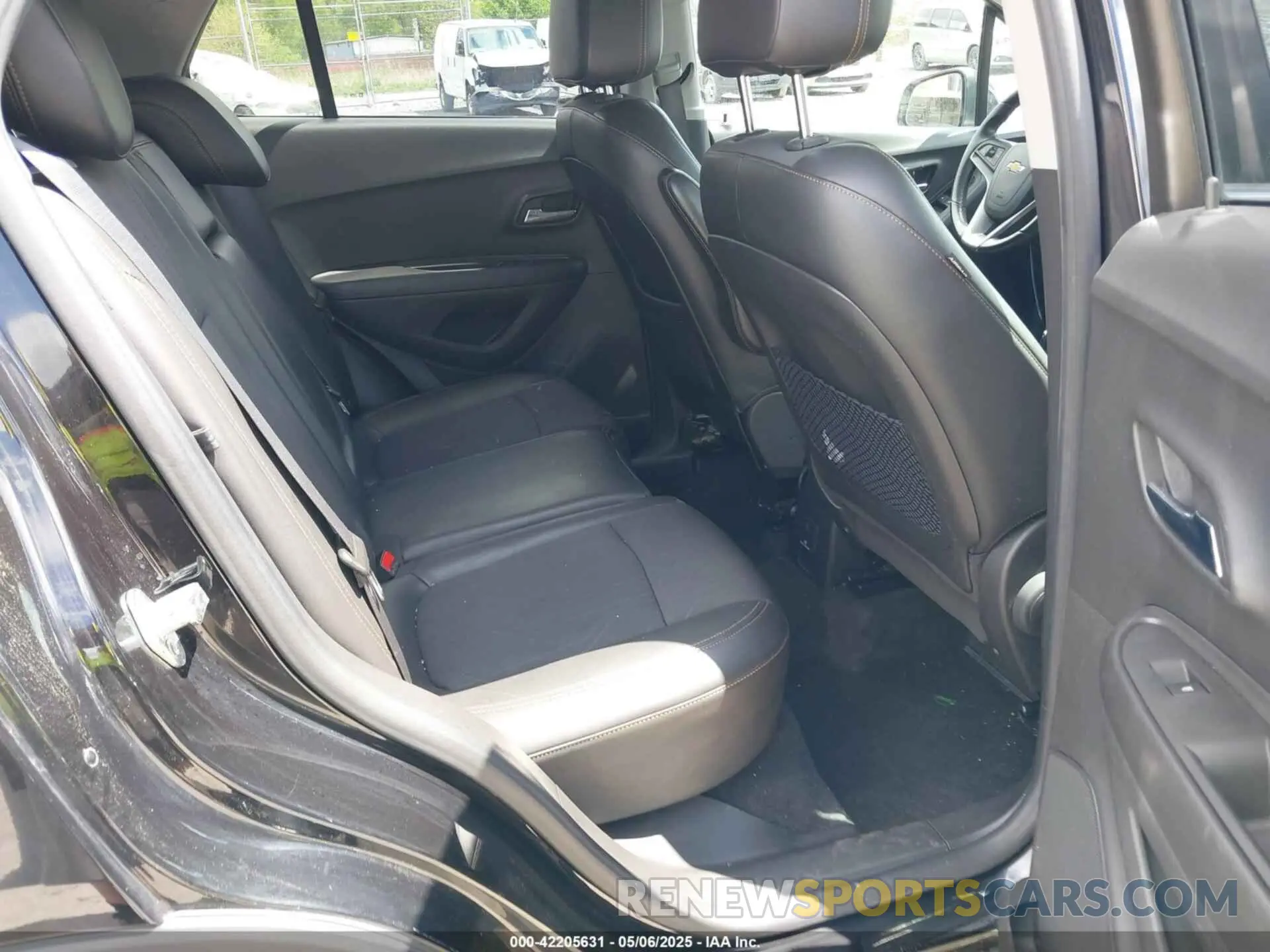 8 Photograph of a damaged car KL7CJPSB8KB901218 CHEVROLET TRAX 2019
