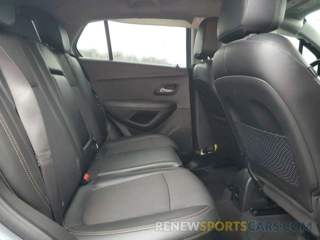 11 Фотография поврежденного автомобиля KL7CJPSB9KB900921 CHEVROLET TRAX 2019