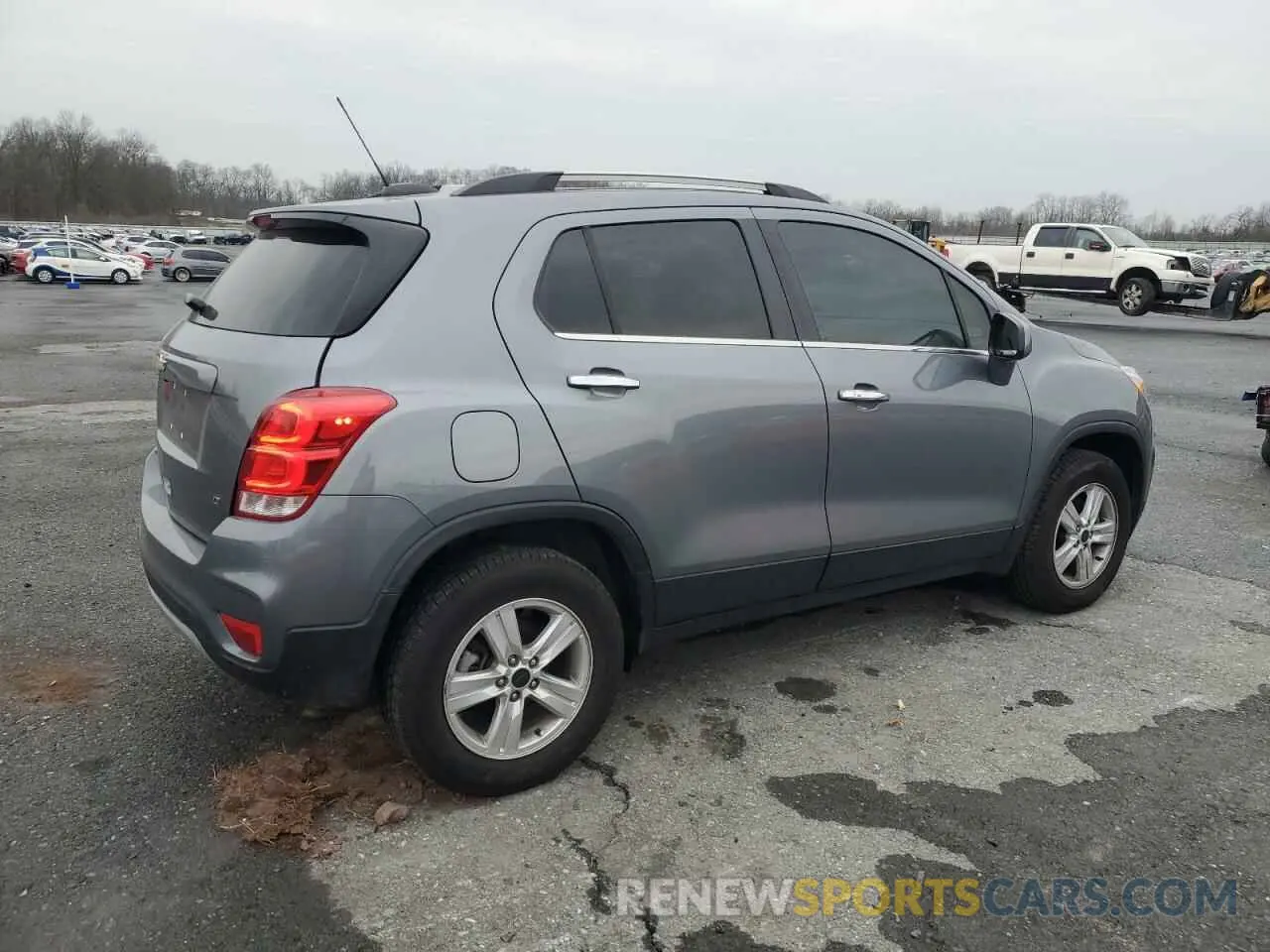 3 Фотография поврежденного автомобиля KL7CJPSB9KB900921 CHEVROLET TRAX 2019