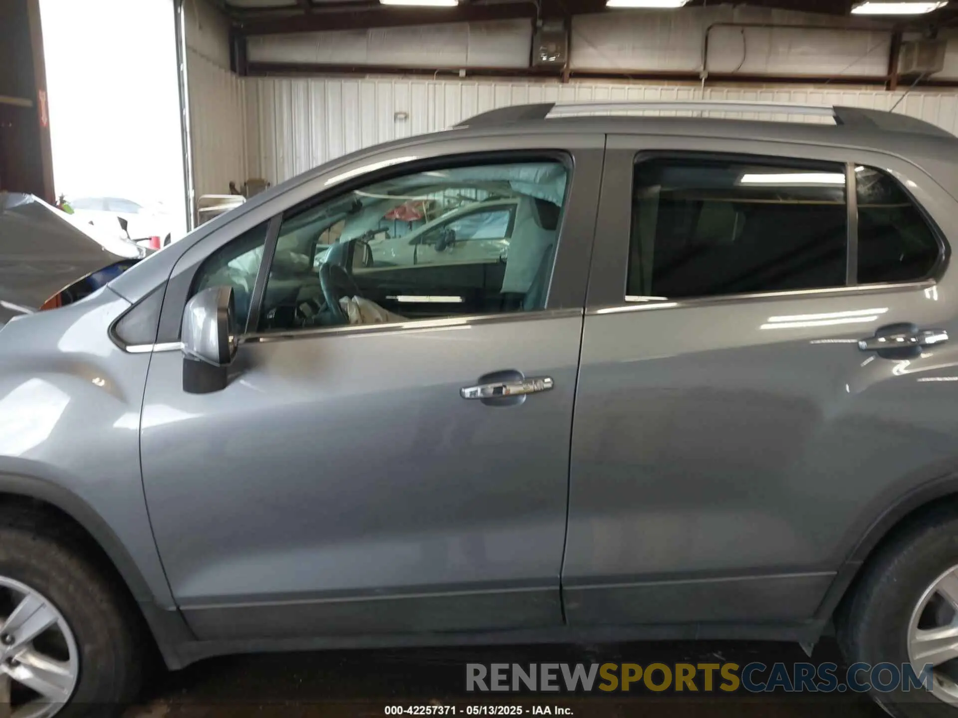 14 Photograph of a damaged car KL7CJPSBXKB843080 CHEVROLET TRAX 2019