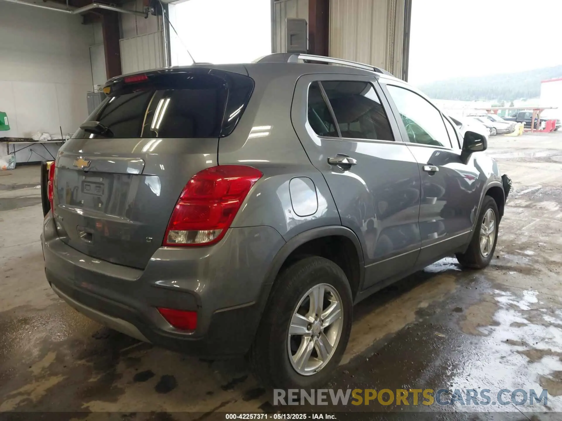 4 Photograph of a damaged car KL7CJPSBXKB843080 CHEVROLET TRAX 2019