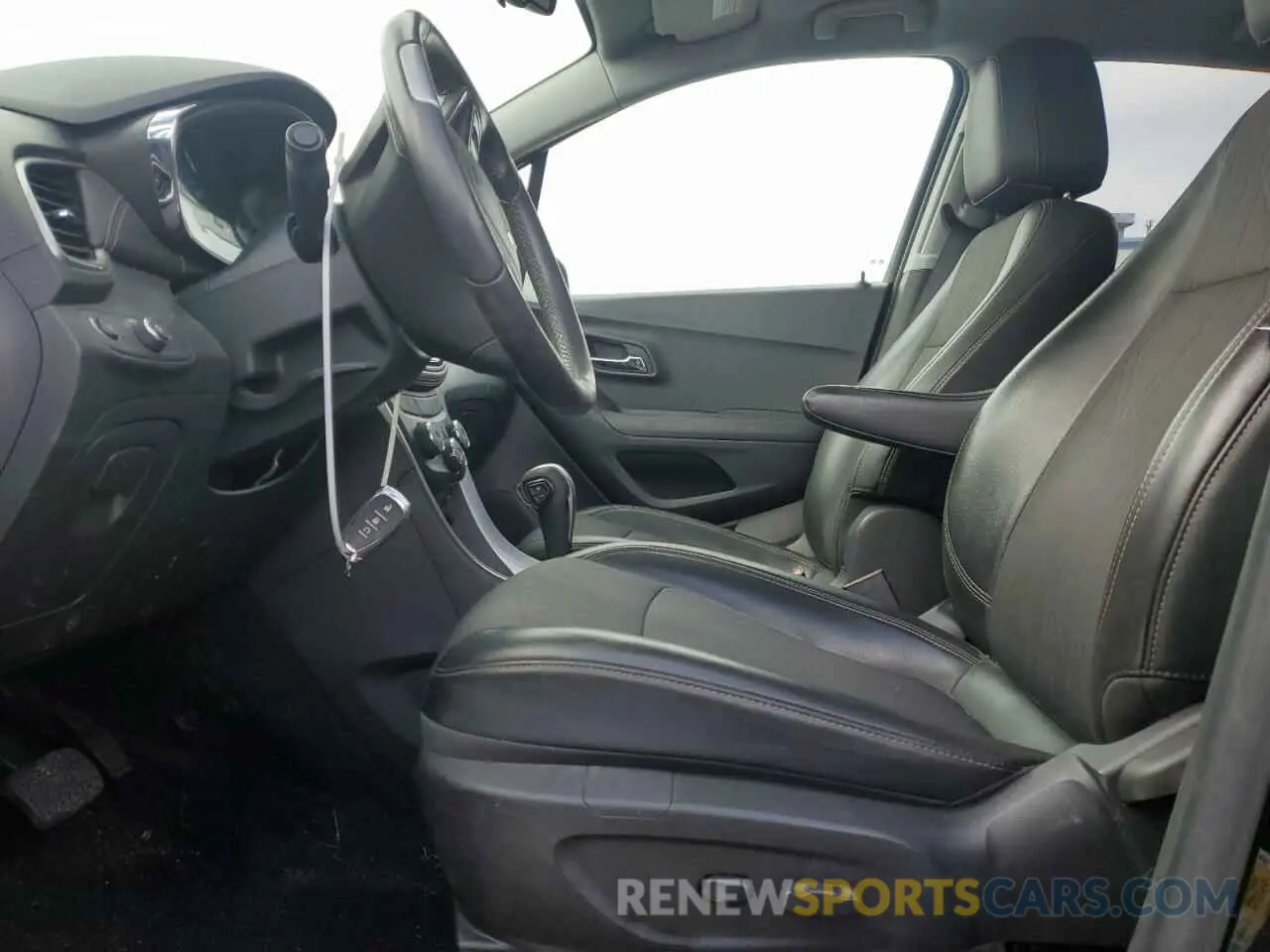 7 Фотография поврежденного автомобиля KL7CJPSBXKB942501 CHEVROLET TRAX 2019