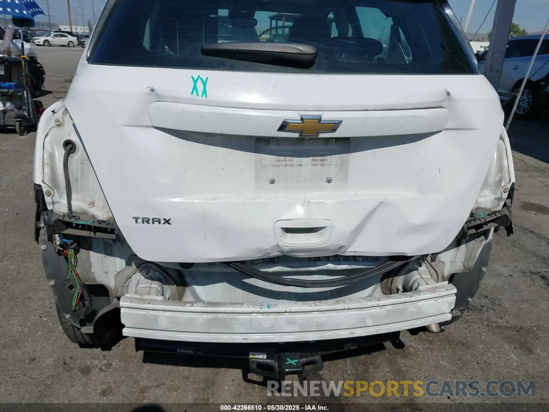 6 Photograph of a damaged car LSGCJKSB6KY008309 CHEVROLET TRAX 2019