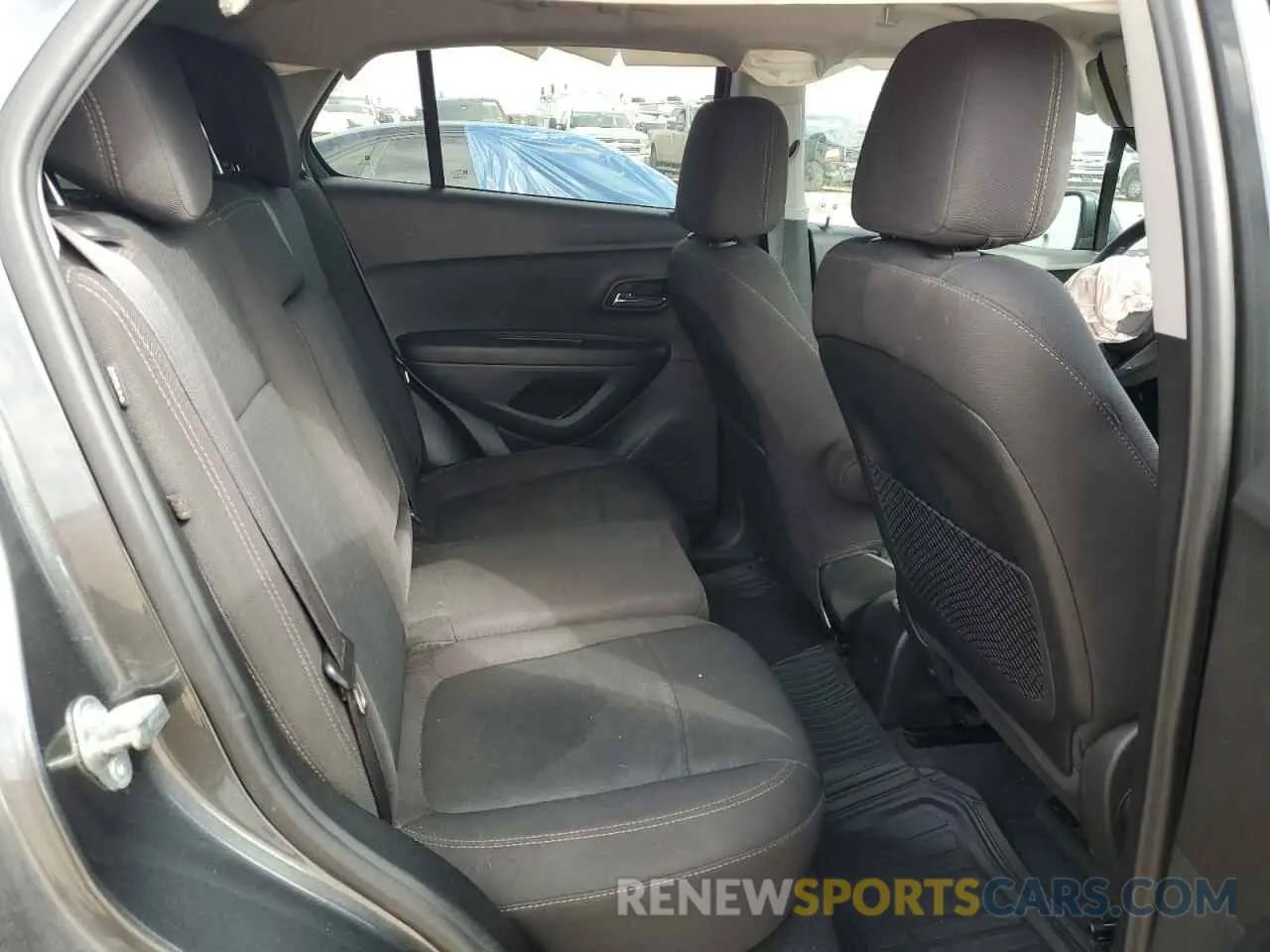 10 Фотография поврежденного автомобиля 3GNCJKSB1LL226826 CHEVROLET TRAX 2020