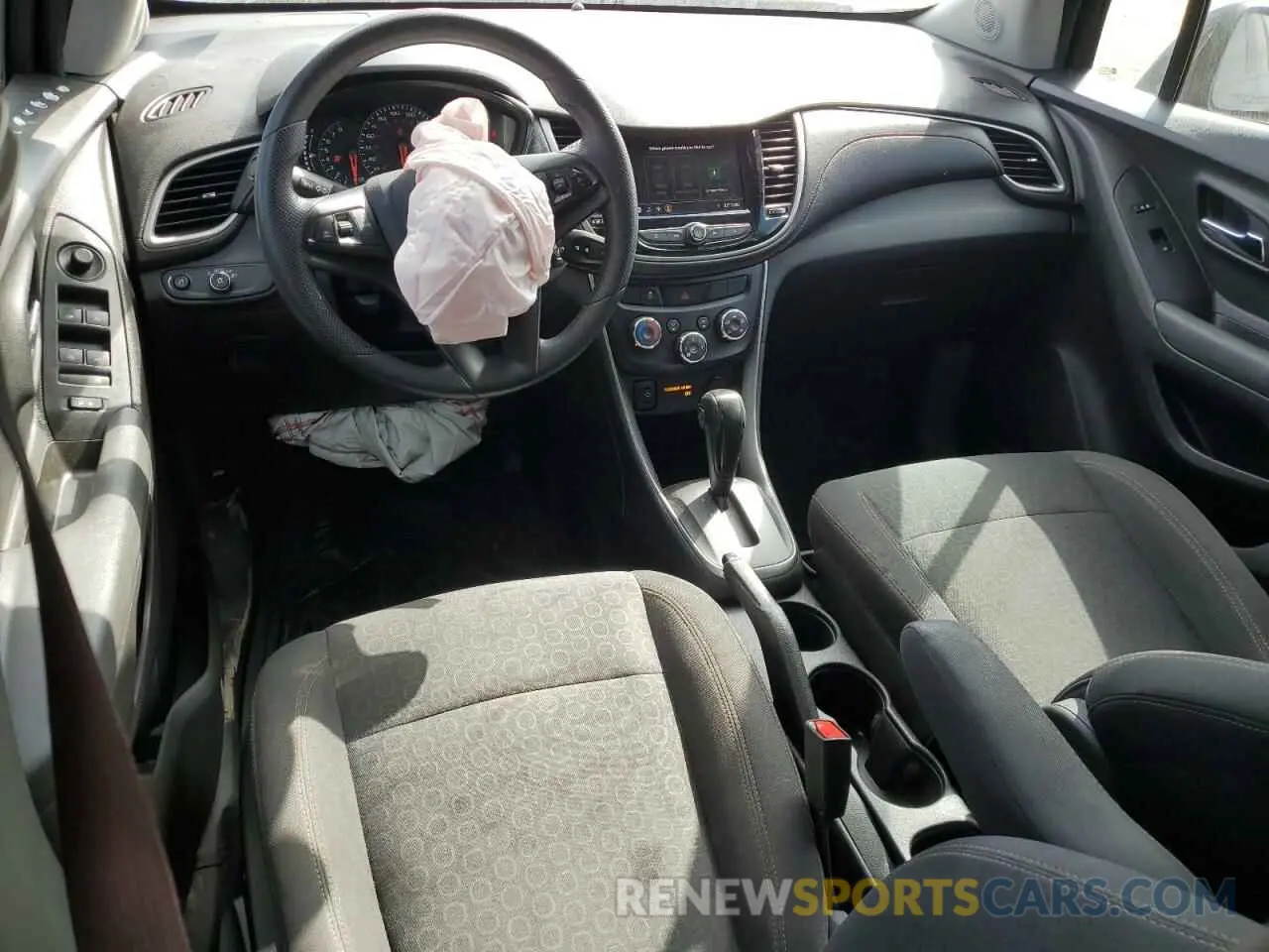 8 Фотография поврежденного автомобиля 3GNCJKSB1LL226826 CHEVROLET TRAX 2020