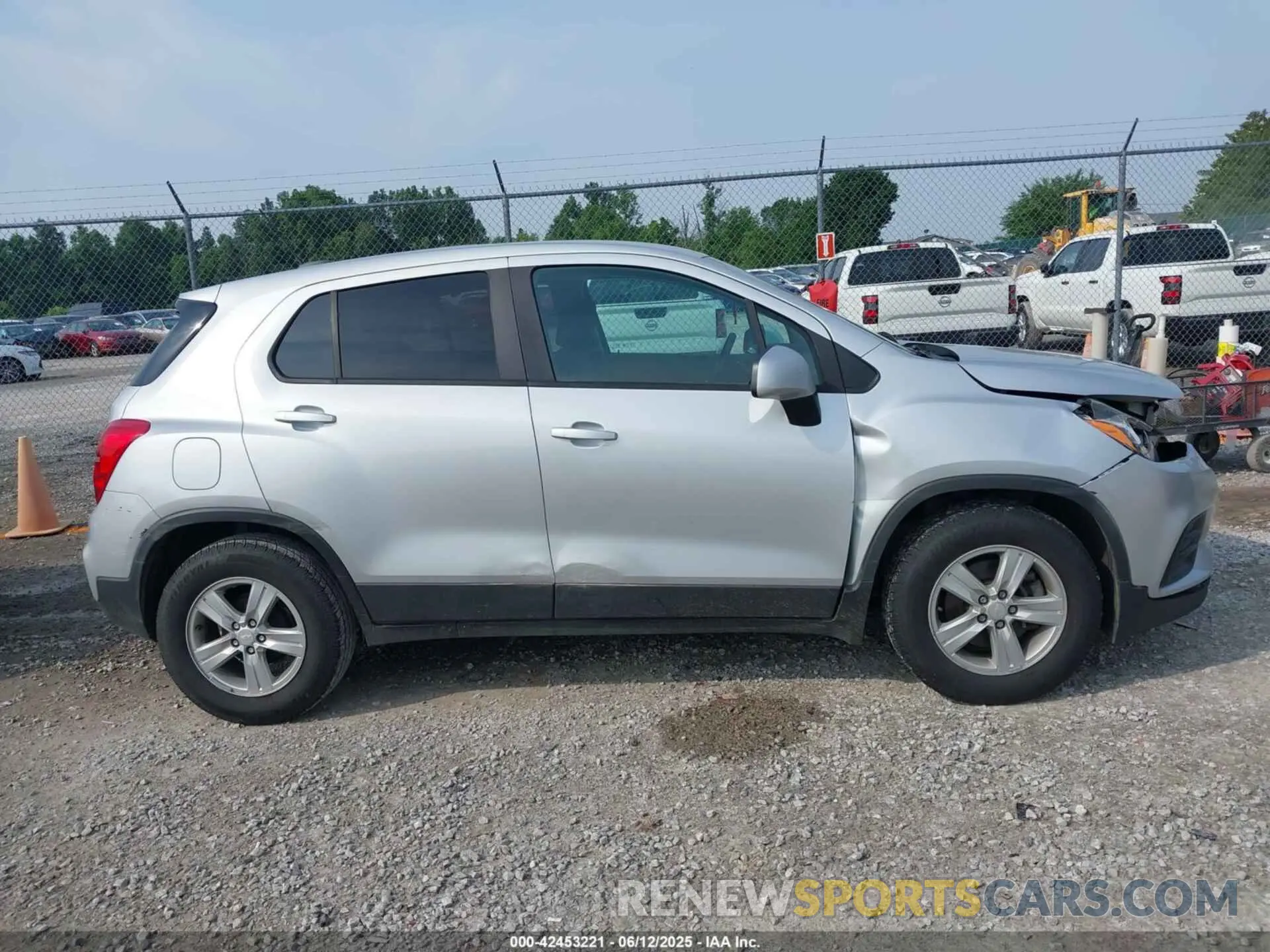13 Photograph of a damaged car 3GNCJKSB1LL334122 CHEVROLET TRAX 2020