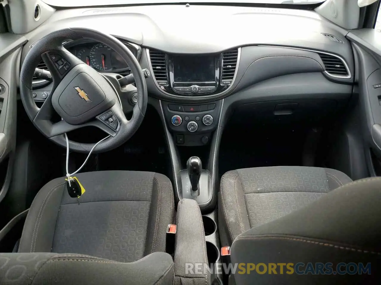 8 Фотография поврежденного автомобиля 3GNCJKSB2LL119140 CHEVROLET TRAX 2020