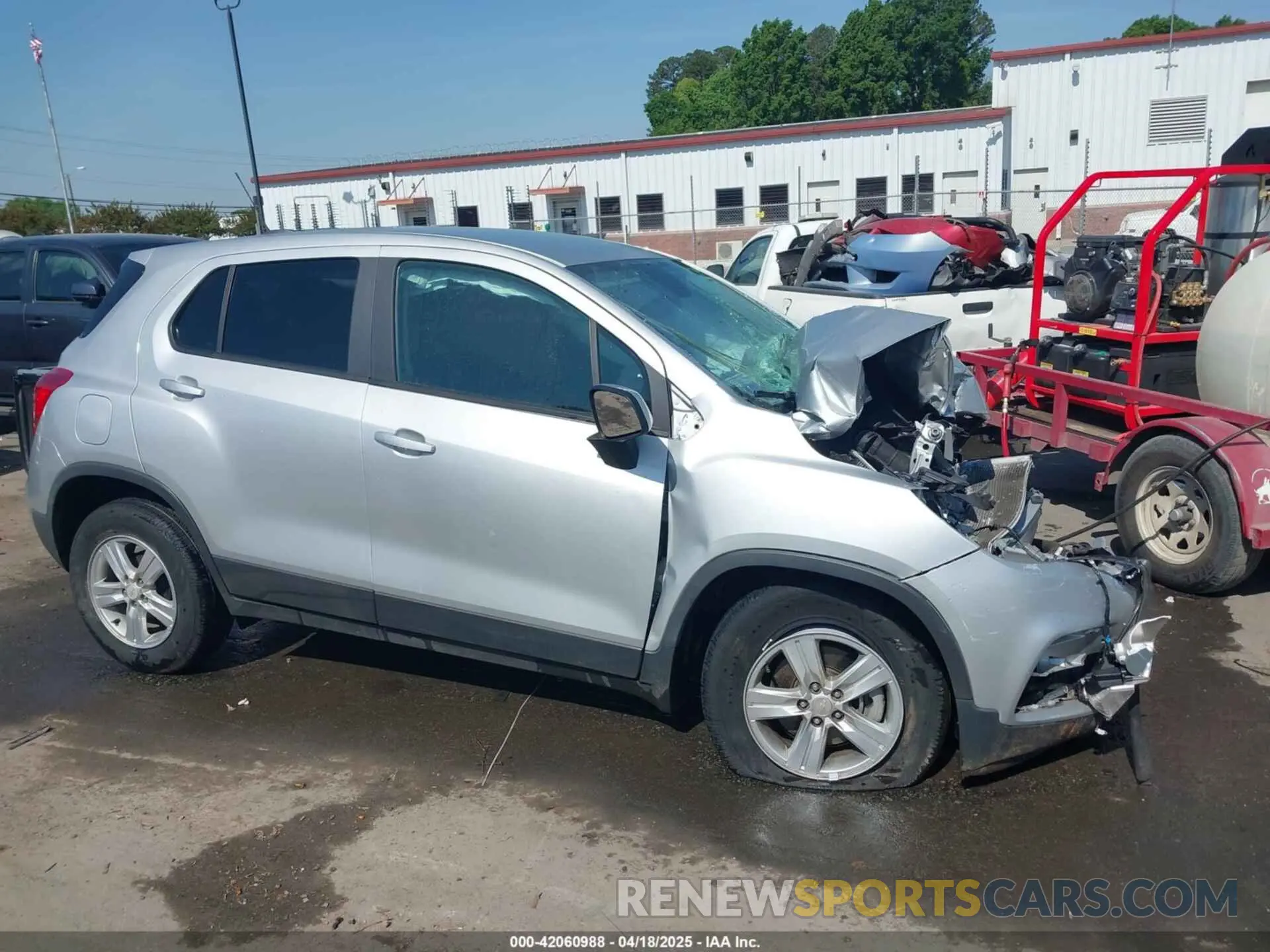 13 Photograph of a damaged car 3GNCJKSB2LL211624 CHEVROLET TRAX 2020