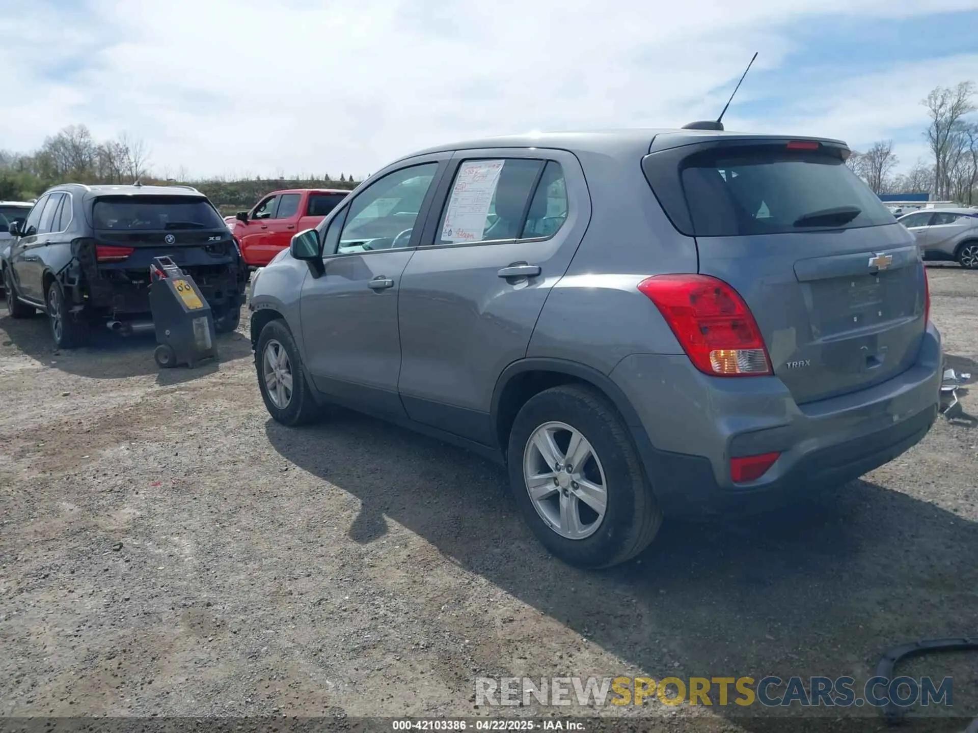 3 Фотография поврежденного автомобиля 3GNCJKSB2LL326823 CHEVROLET TRAX 2020