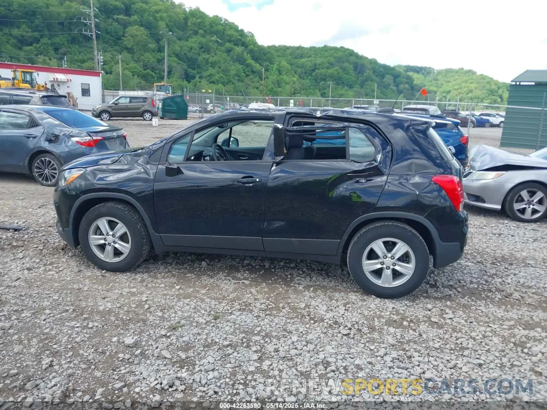 14 Photograph of a damaged car 3GNCJKSB3LL128008 CHEVROLET TRAX 2020
