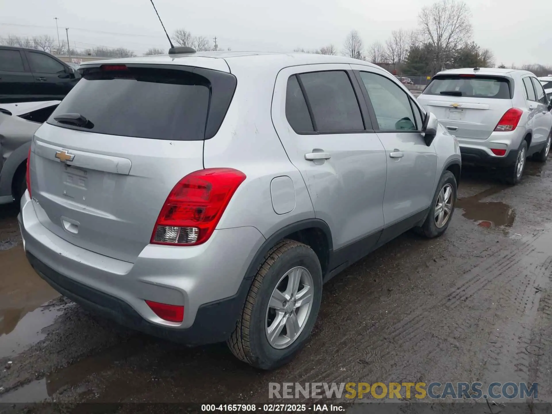 4 Фотография поврежденного автомобиля 3GNCJKSB3LL129210 CHEVROLET TRAX 2020