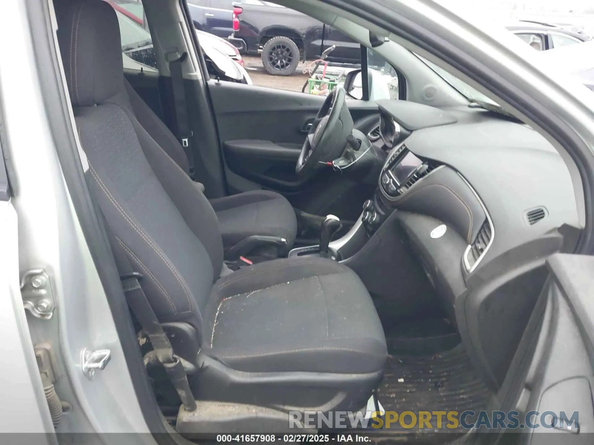 5 Фотография поврежденного автомобиля 3GNCJKSB3LL129210 CHEVROLET TRAX 2020