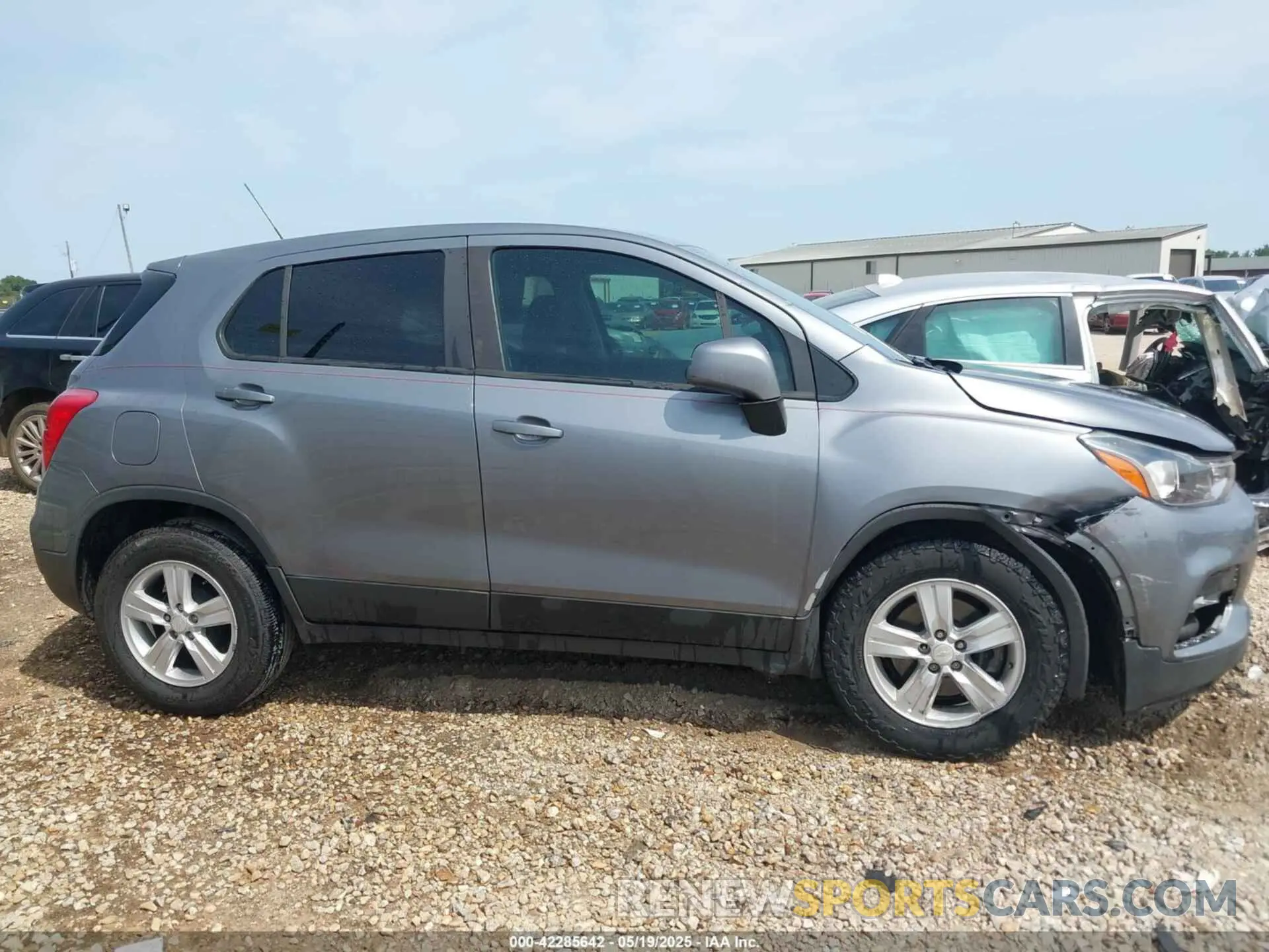 13 Photograph of a damaged car 3GNCJKSB3LL145570 CHEVROLET TRAX 2020