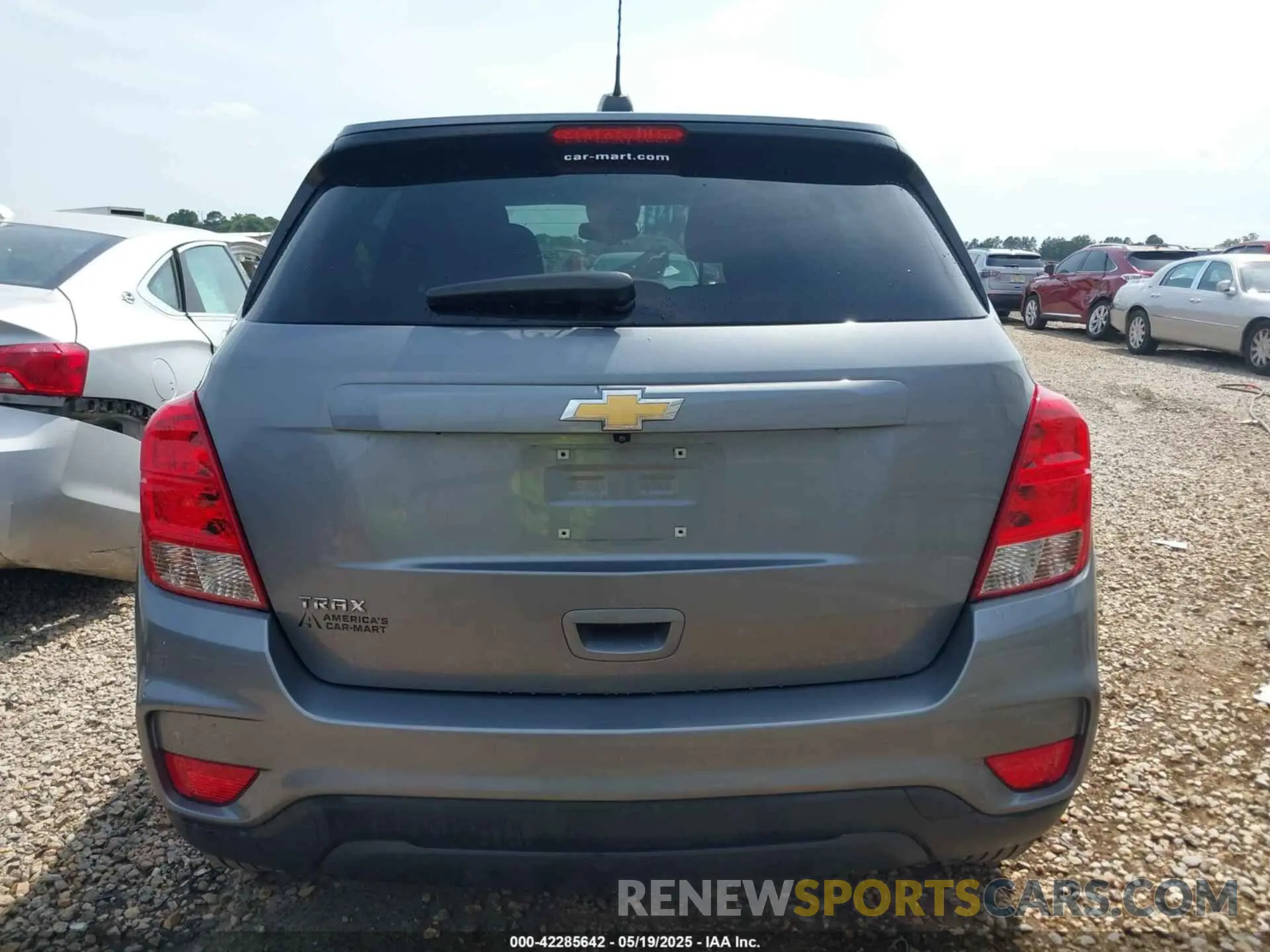 16 Photograph of a damaged car 3GNCJKSB3LL145570 CHEVROLET TRAX 2020