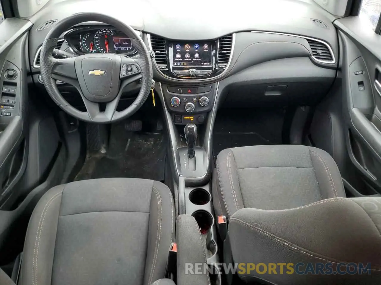 8 Фотография поврежденного автомобиля 3GNCJKSB3LL152616 CHEVROLET TRAX 2020
