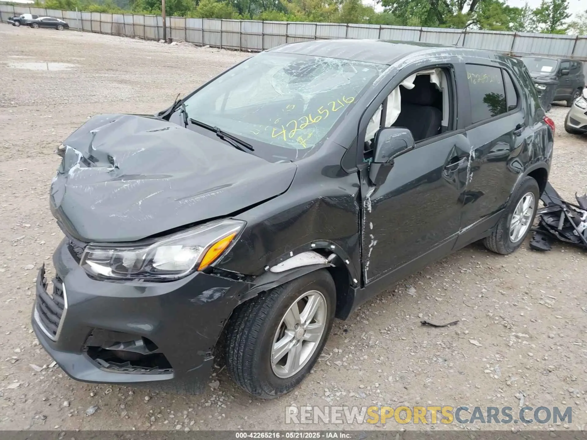 2 Фотография поврежденного автомобиля 3GNCJKSB3LL169352 CHEVROLET TRAX 2020