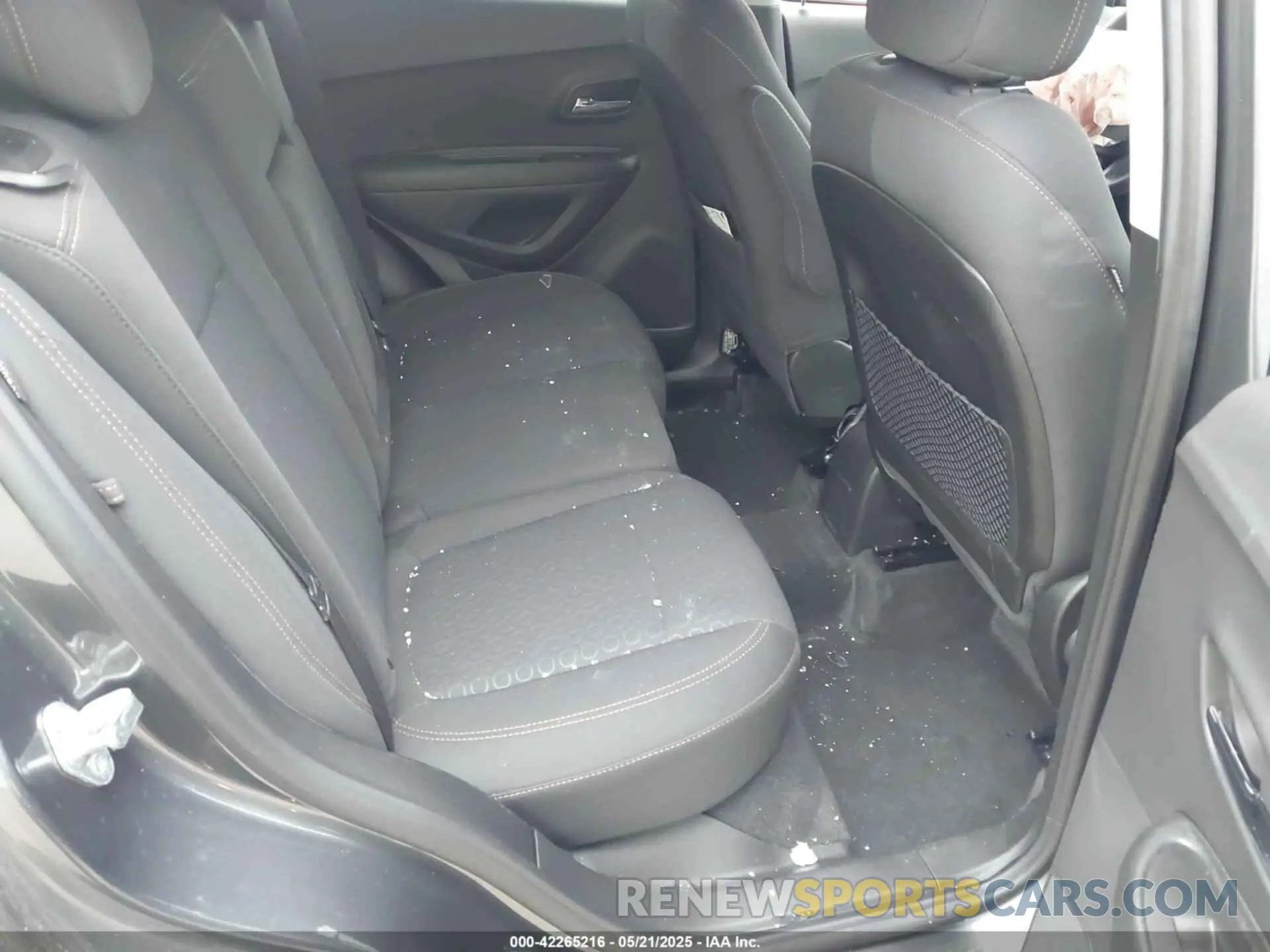 8 Фотография поврежденного автомобиля 3GNCJKSB3LL169352 CHEVROLET TRAX 2020