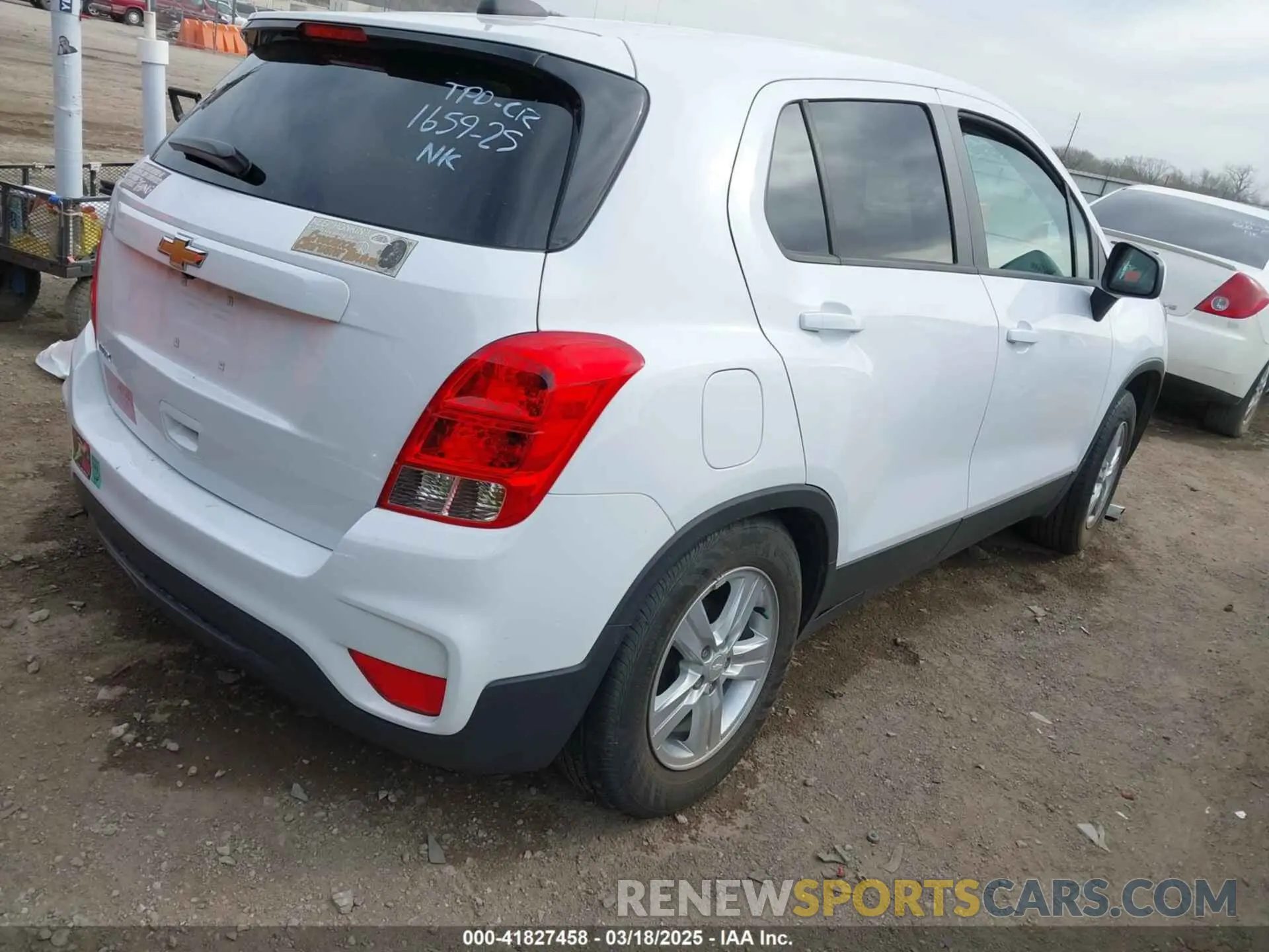 4 Photograph of a damaged car 3GNCJKSB3LL327950 CHEVROLET TRAX 2020