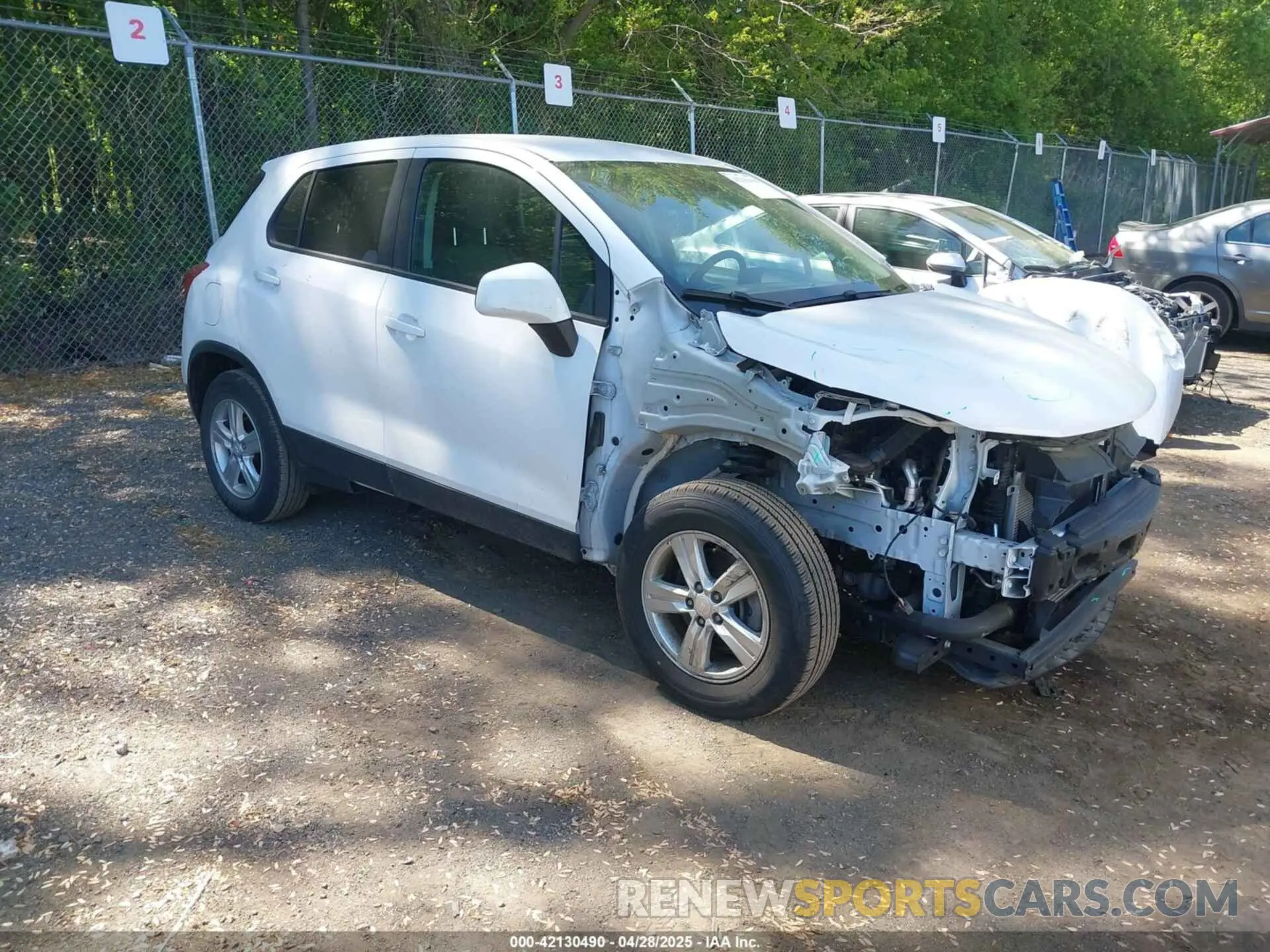 1 Photograph of a damaged car 3GNCJKSB3LL331660 CHEVROLET TRAX 2020
