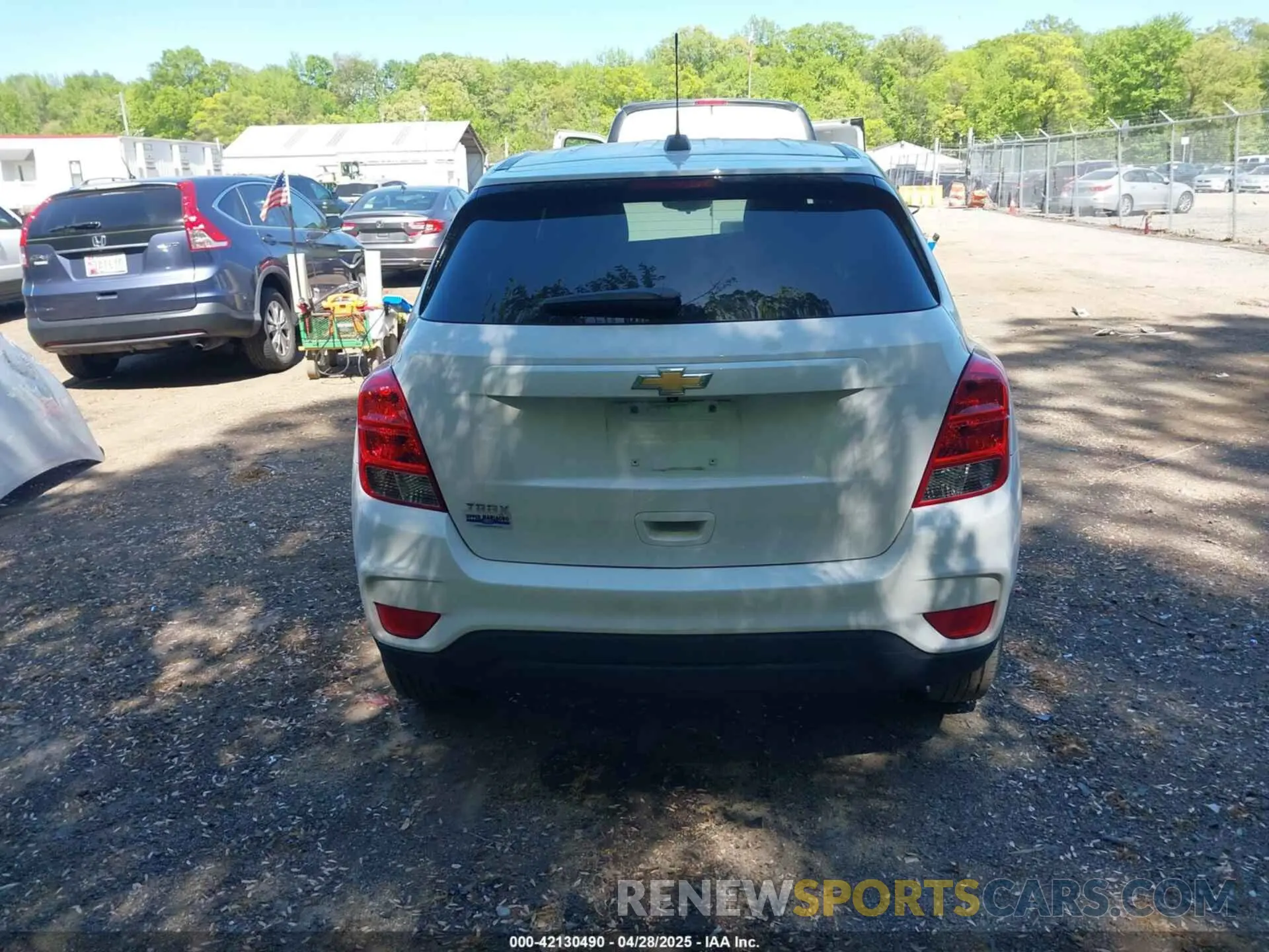16 Photograph of a damaged car 3GNCJKSB3LL331660 CHEVROLET TRAX 2020