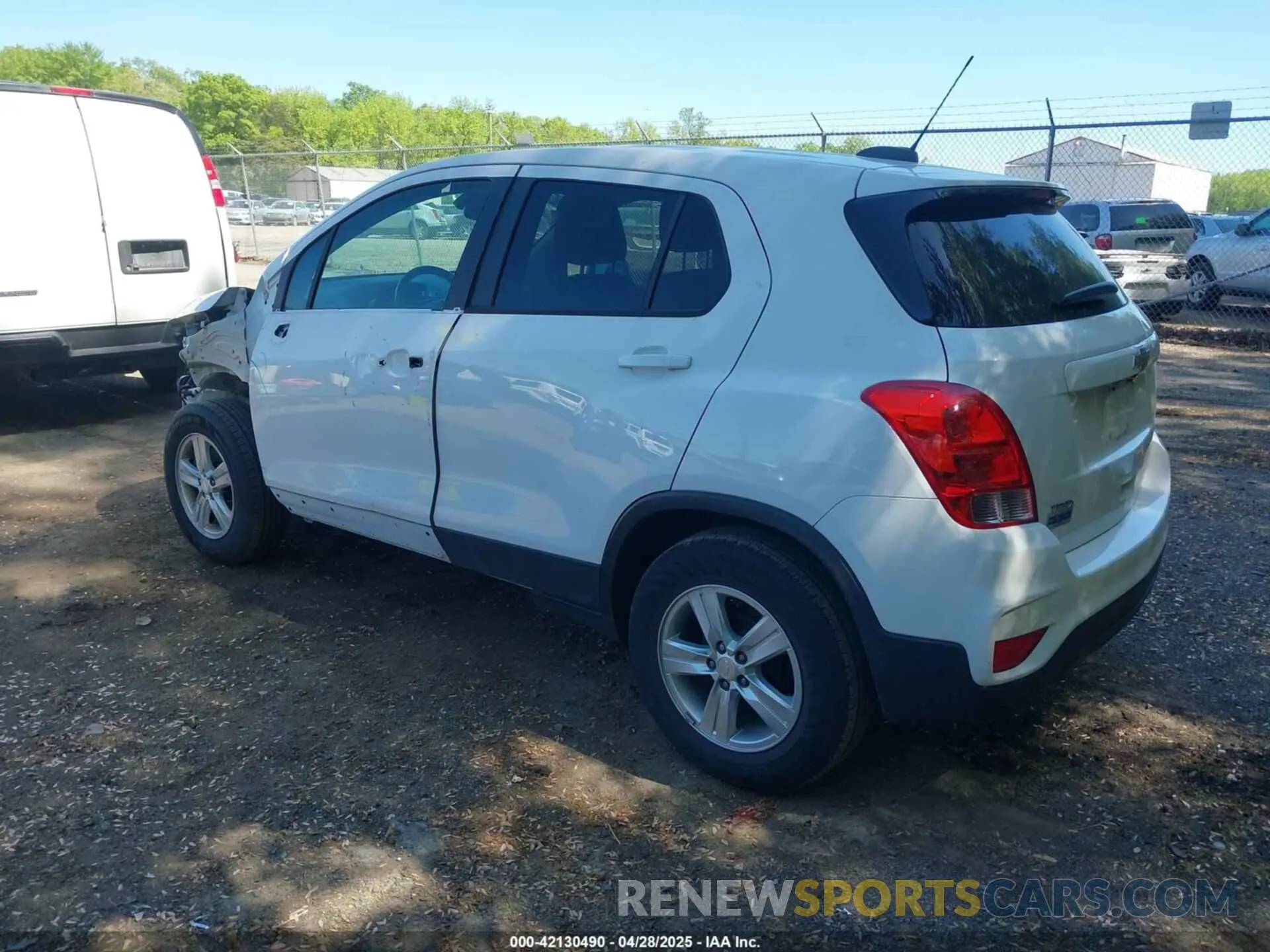 3 Photograph of a damaged car 3GNCJKSB3LL331660 CHEVROLET TRAX 2020