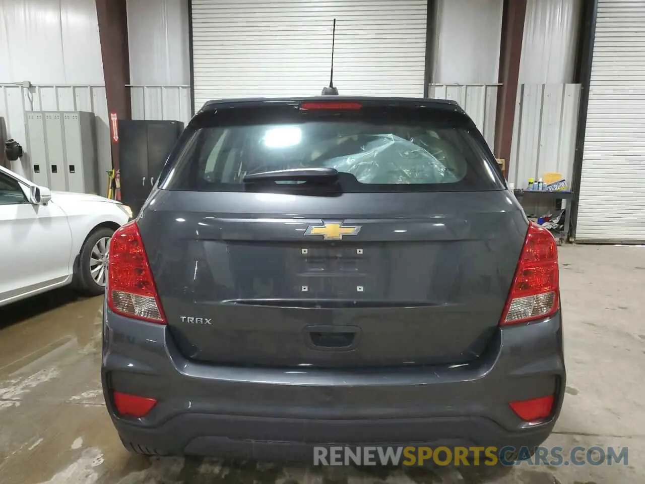 6 Фотография поврежденного автомобиля 3GNCJKSB4LL129040 CHEVROLET TRAX 2020