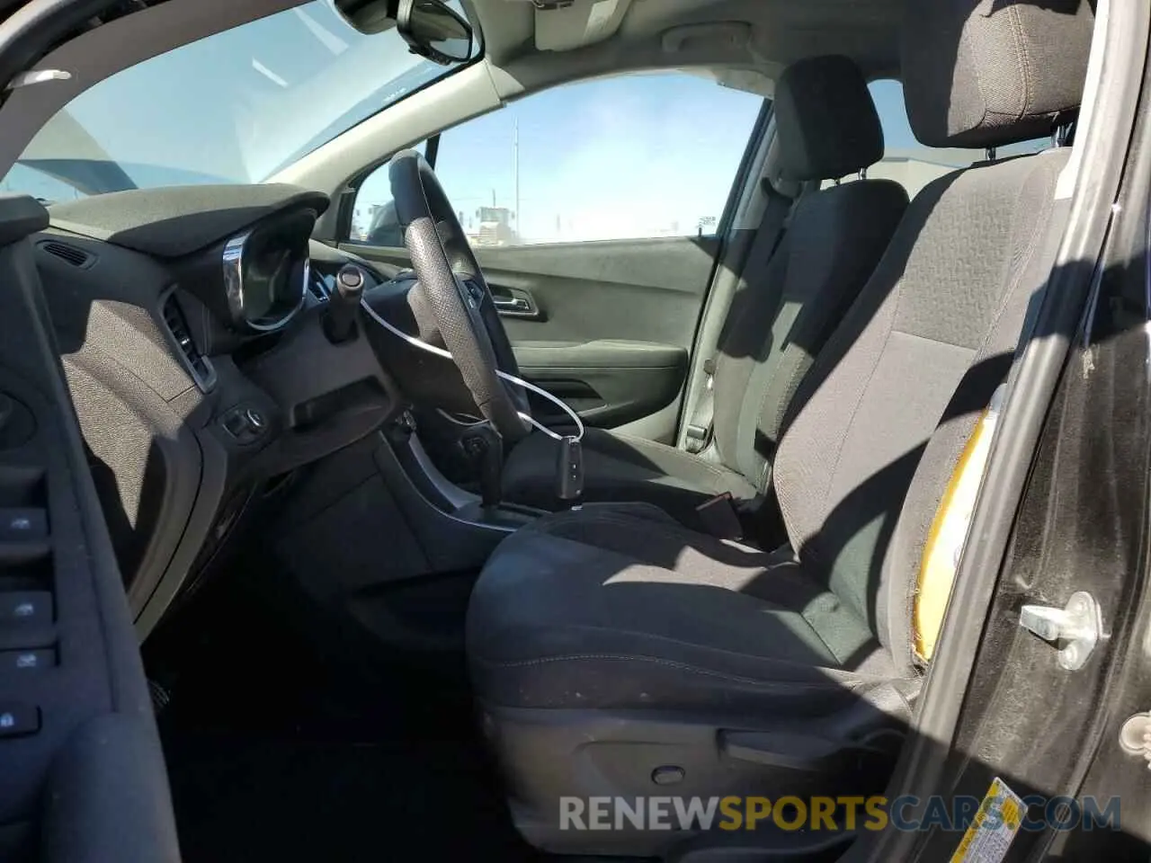 7 Фотография поврежденного автомобиля 3GNCJKSB4LL130785 CHEVROLET TRAX 2020