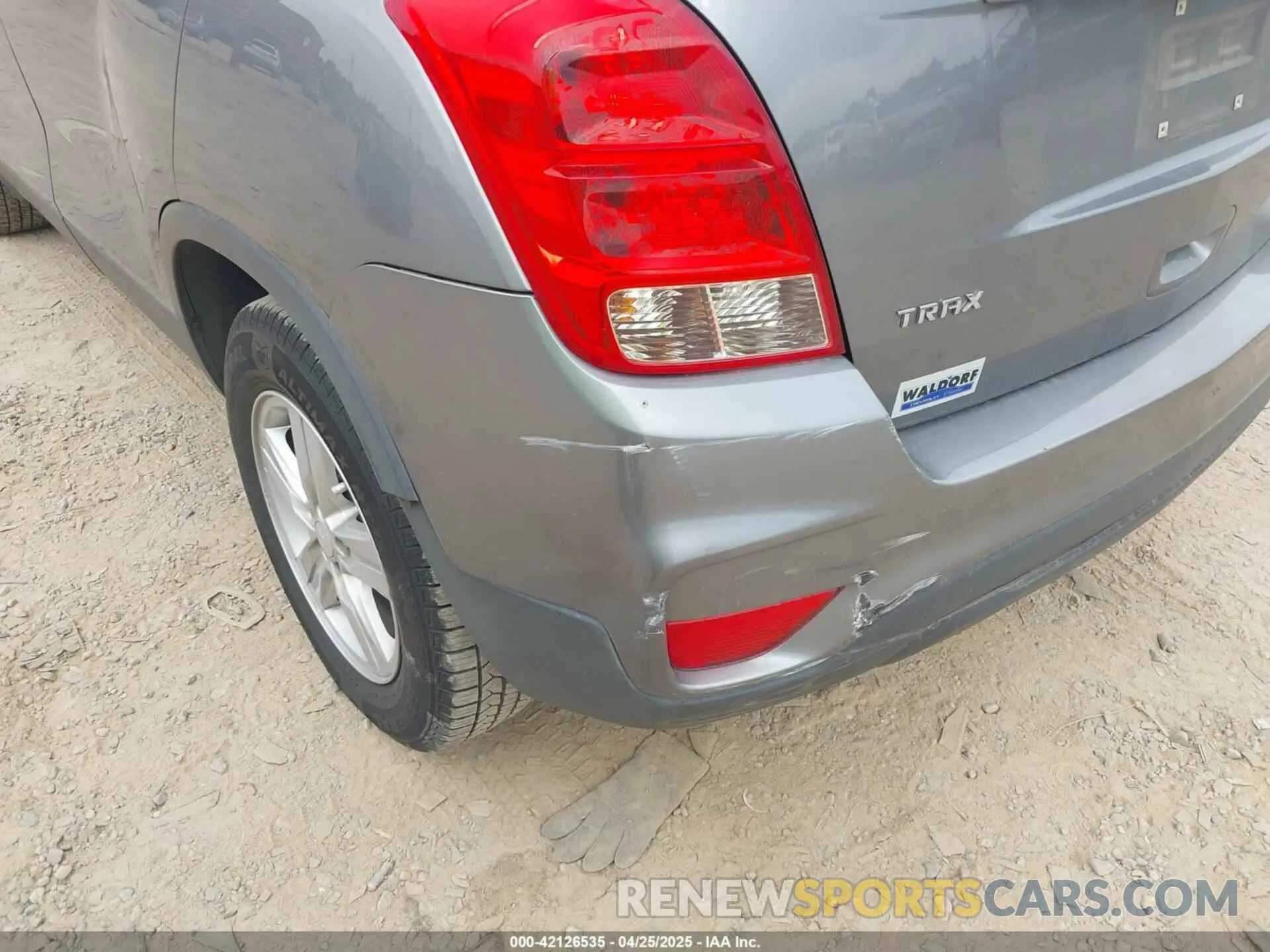 6 Фотография поврежденного автомобиля 3GNCJKSB4LL176651 CHEVROLET TRAX 2020