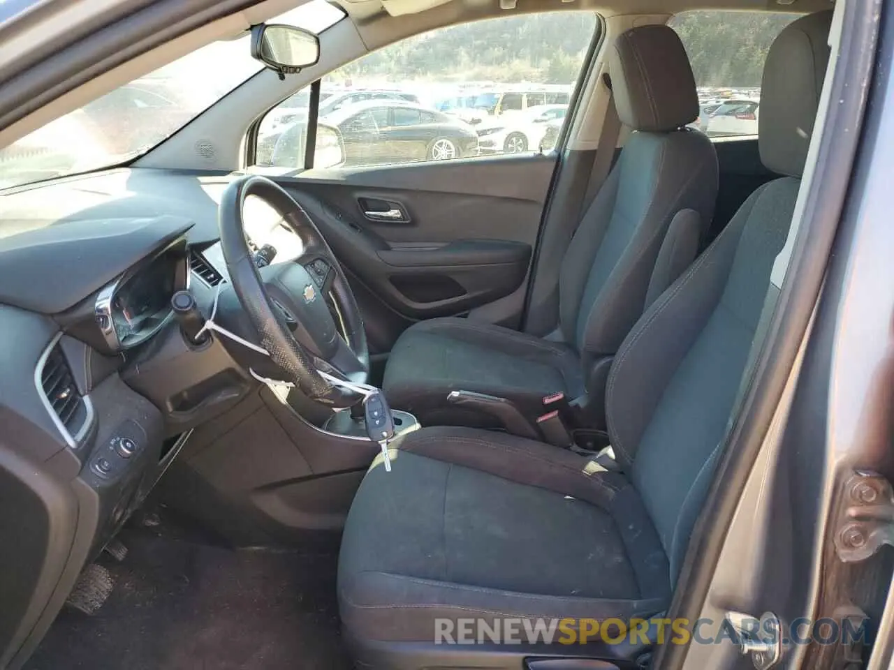 7 Фотография поврежденного автомобиля 3GNCJKSB4LL299933 CHEVROLET TRAX 2020