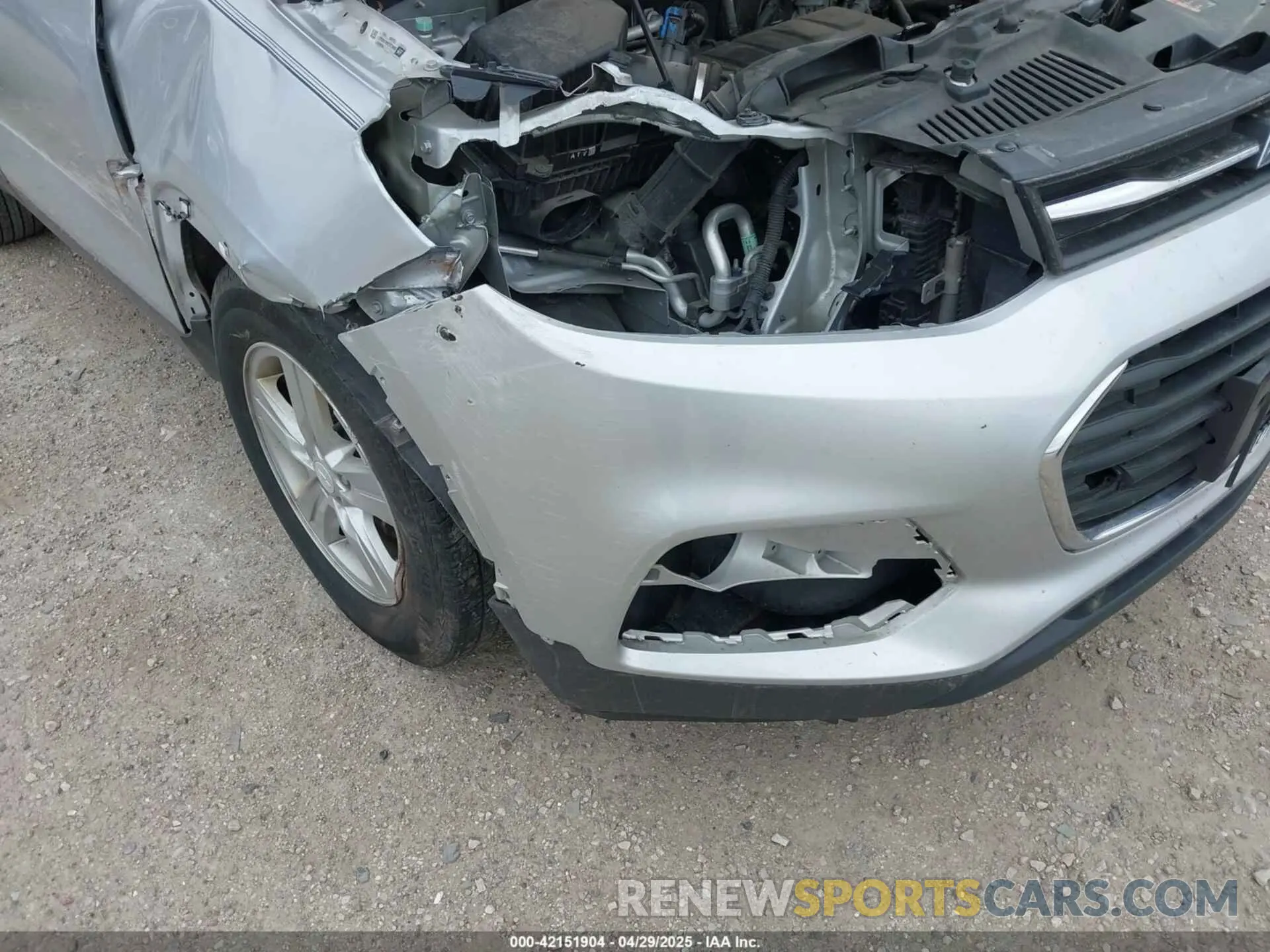 6 Photograph of a damaged car 3GNCJKSB4LL305522 CHEVROLET TRAX 2020