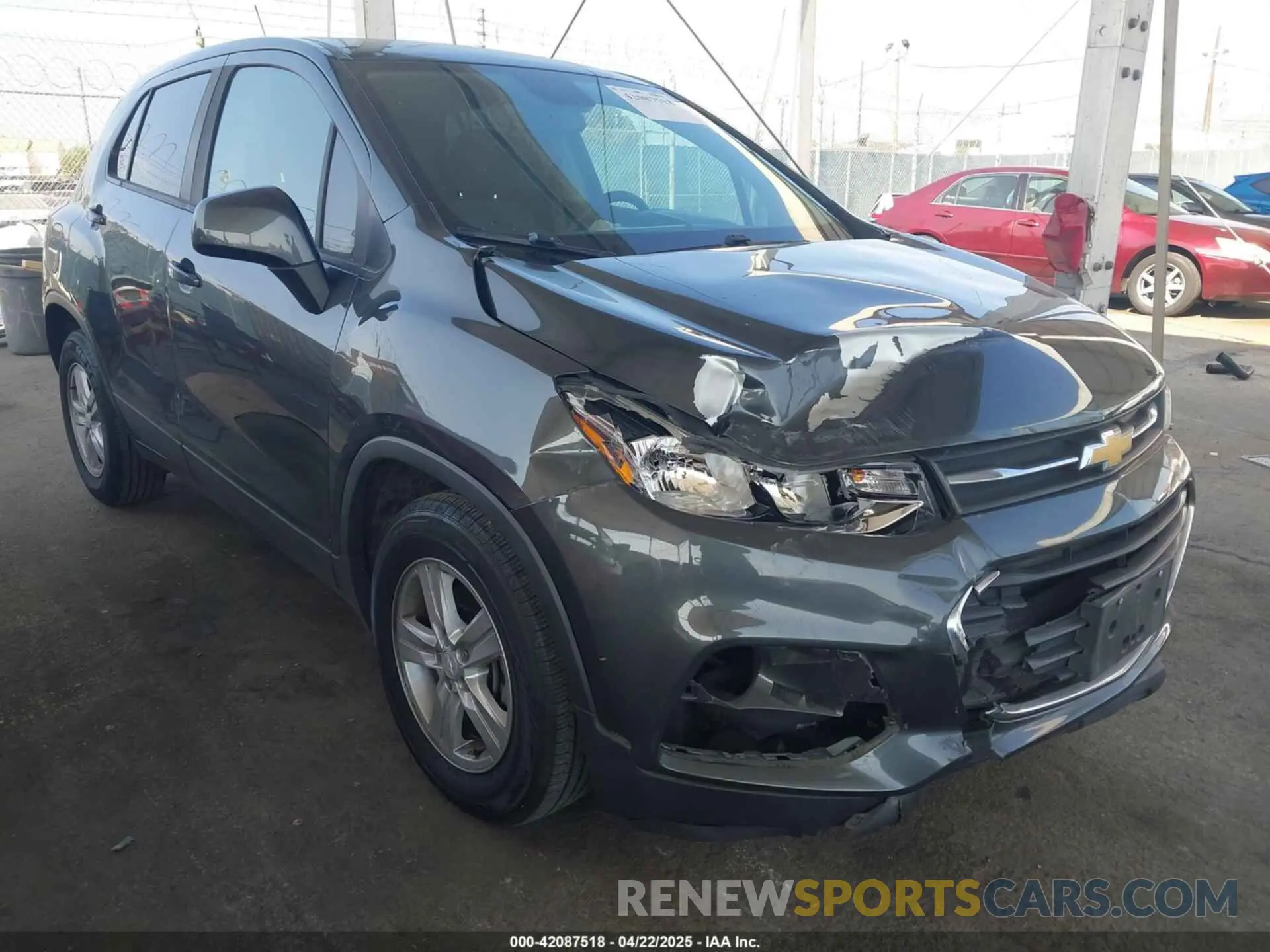 1 Photograph of a damaged car 3GNCJKSB5LL135378 CHEVROLET TRAX 2020