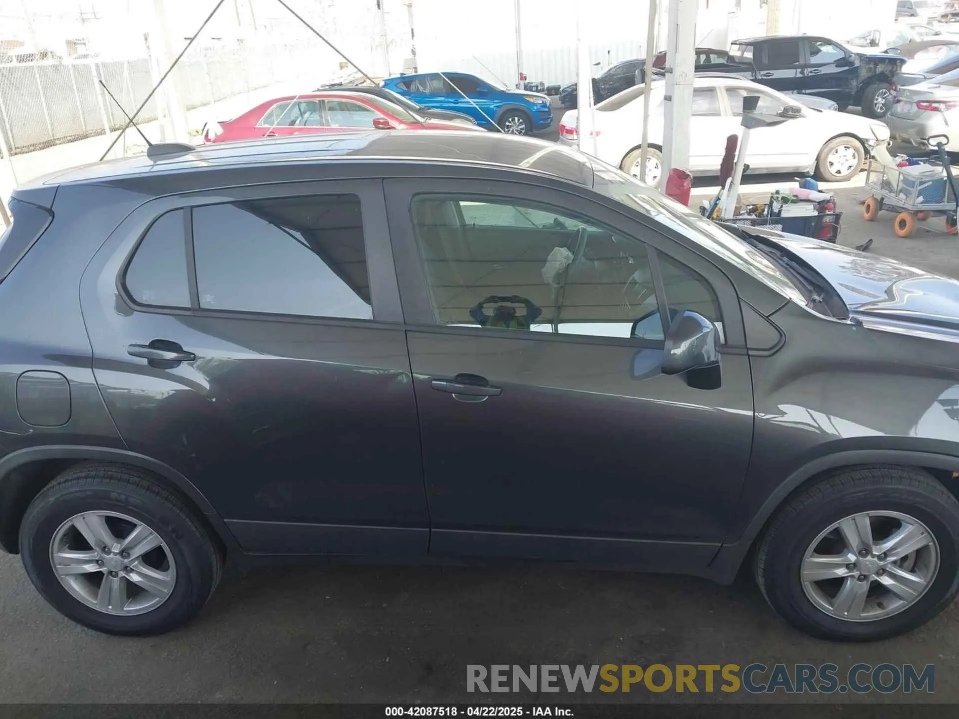 13 Photograph of a damaged car 3GNCJKSB5LL135378 CHEVROLET TRAX 2020
