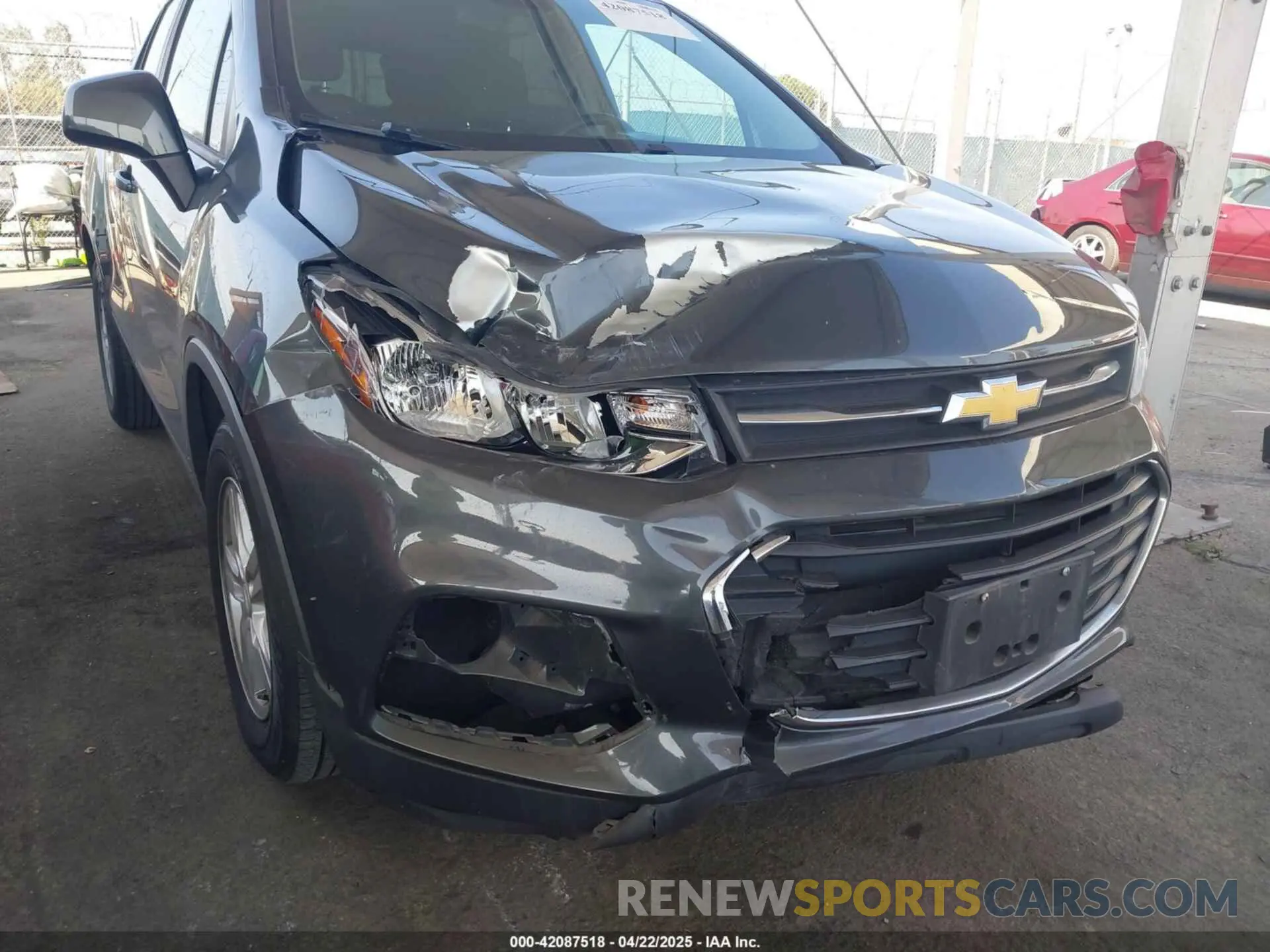 6 Photograph of a damaged car 3GNCJKSB5LL135378 CHEVROLET TRAX 2020