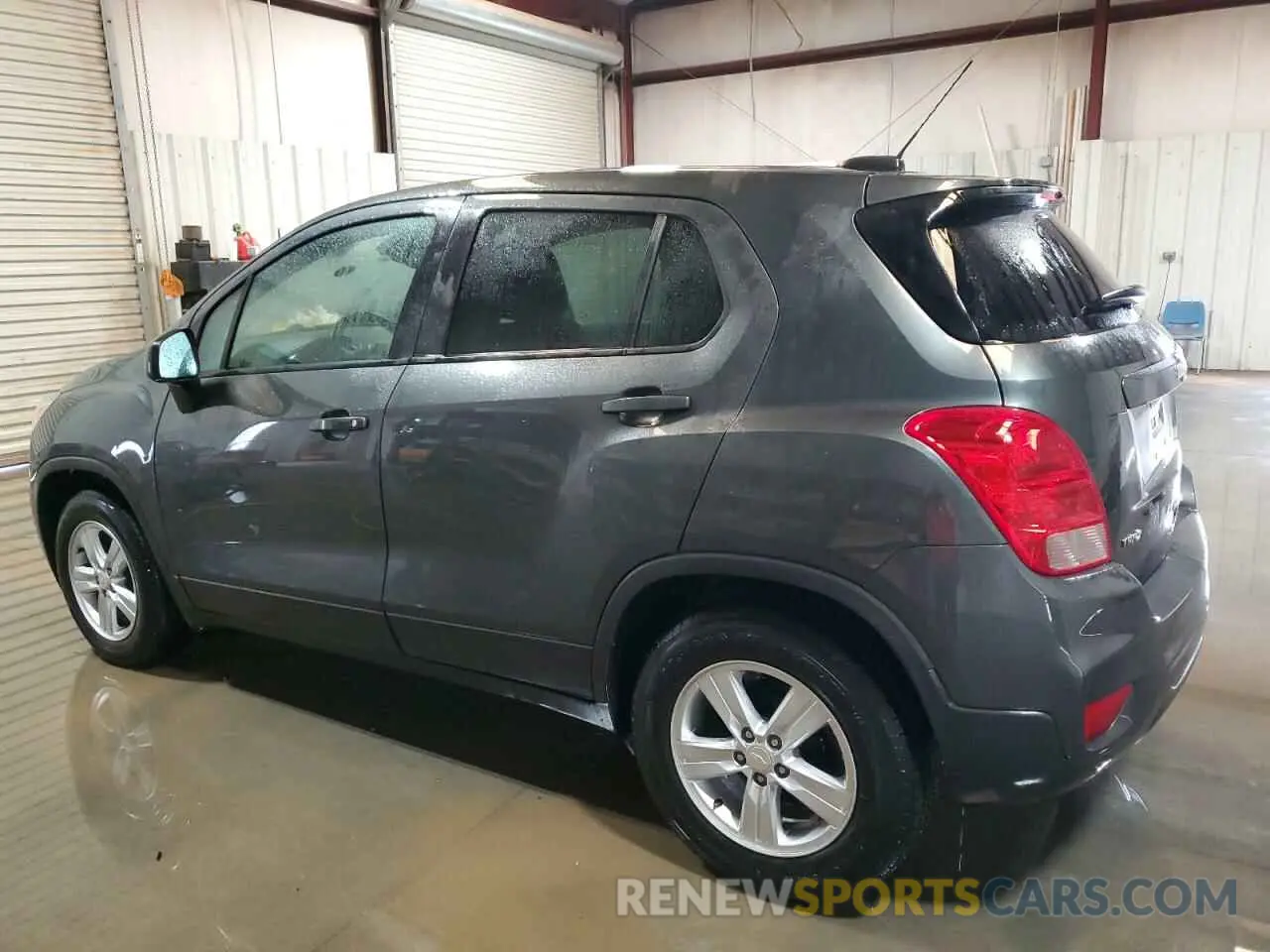 2 Photograph of a damaged car 3GNCJKSB5LL147868 CHEVROLET TRAX 2020