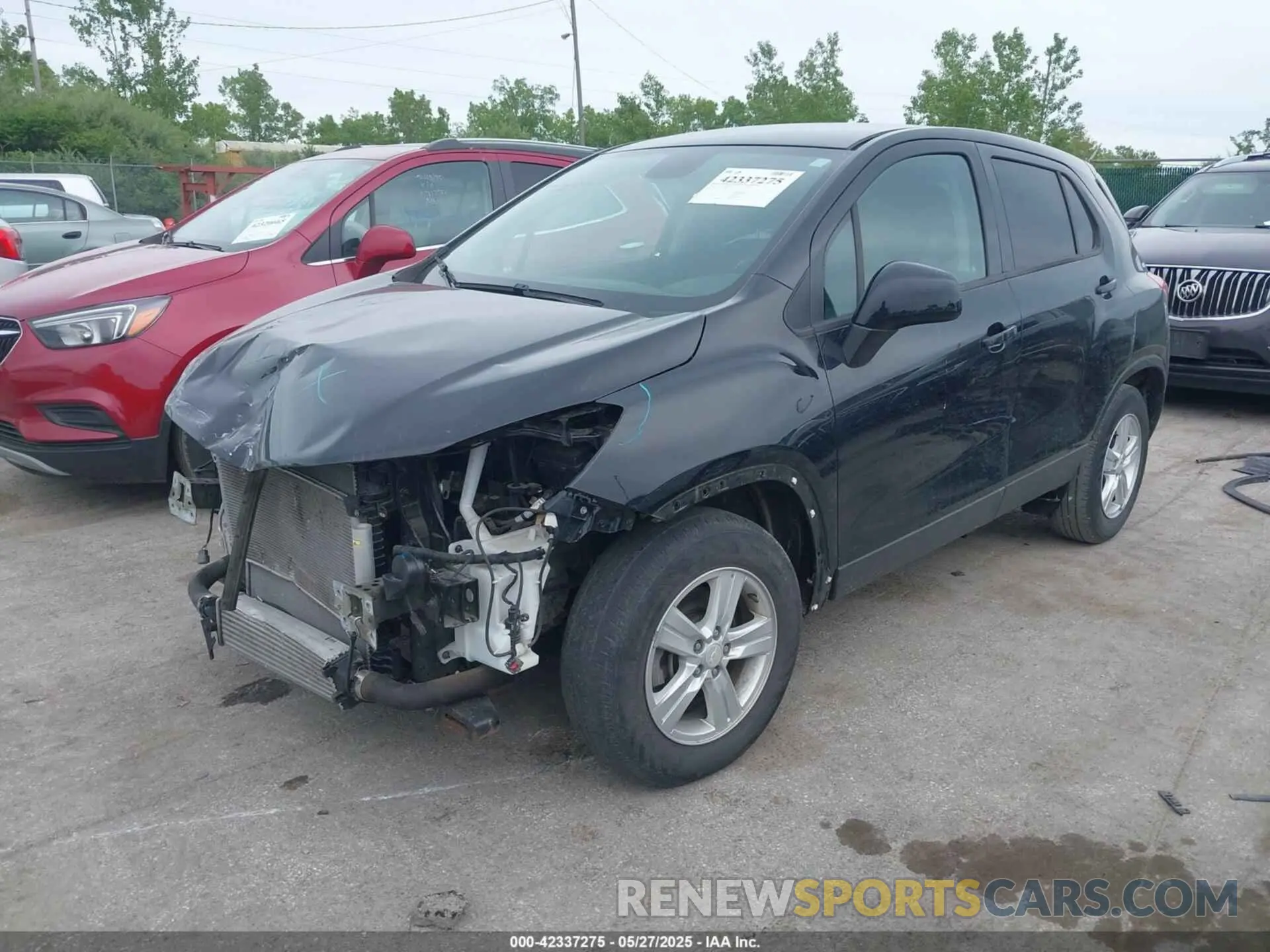2 Photograph of a damaged car 3GNCJKSB7LL165868 CHEVROLET TRAX 2020